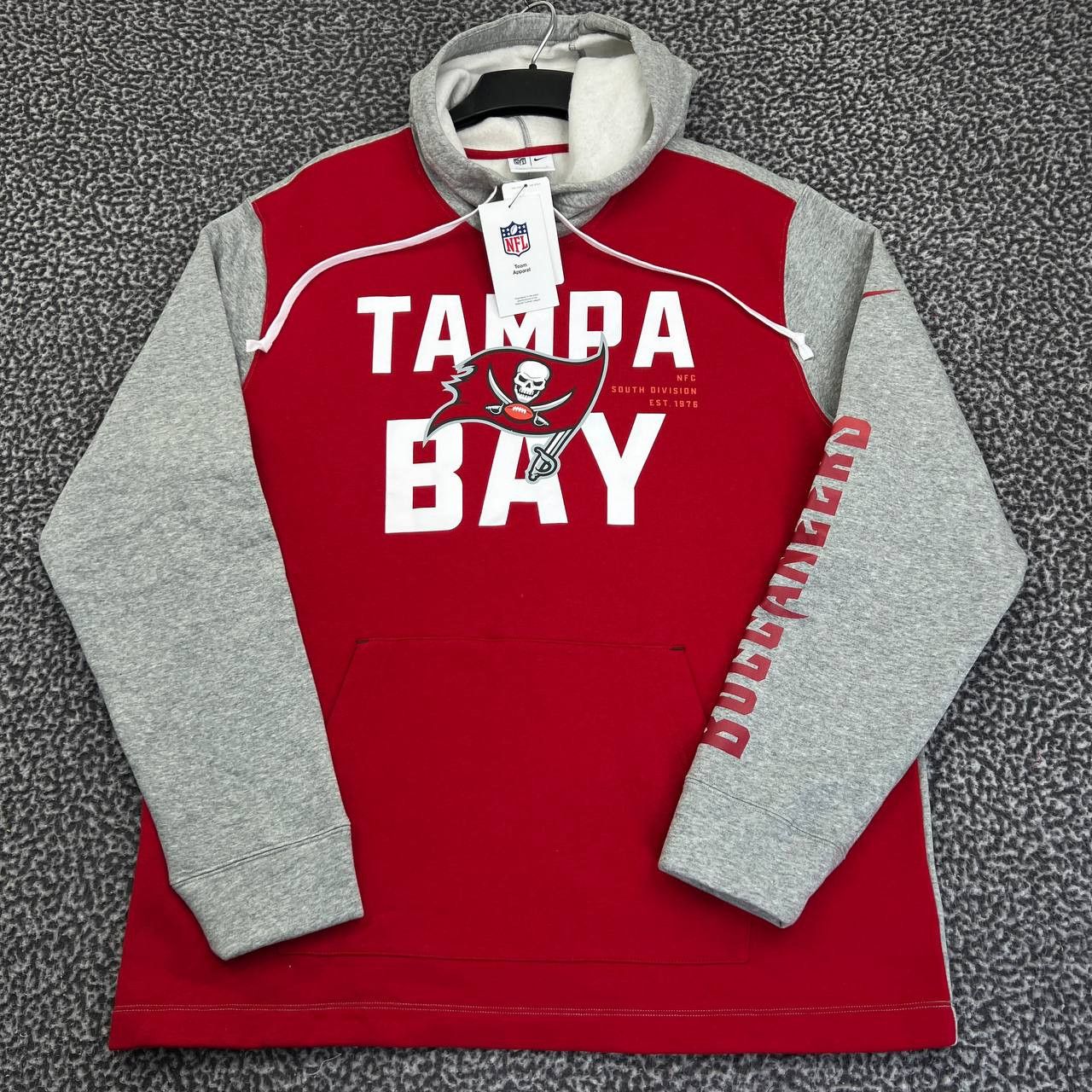 Nike Nike Hoodie Men Large Red Tampa Bay Buccaneers NFL New L Size US L / EU 52-54 / 3 - 1 Thumbnail