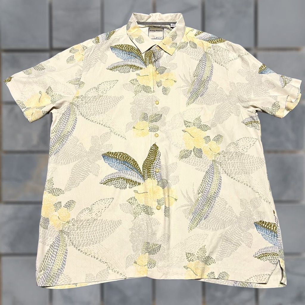 Tommy Bahama Tommy Bahama Camp Shirt Mens XL Cream Hawaiian Floral Silk Short Sleeve Mens XL Size US XL / EU 56 / 4 - 1 Thumbnail