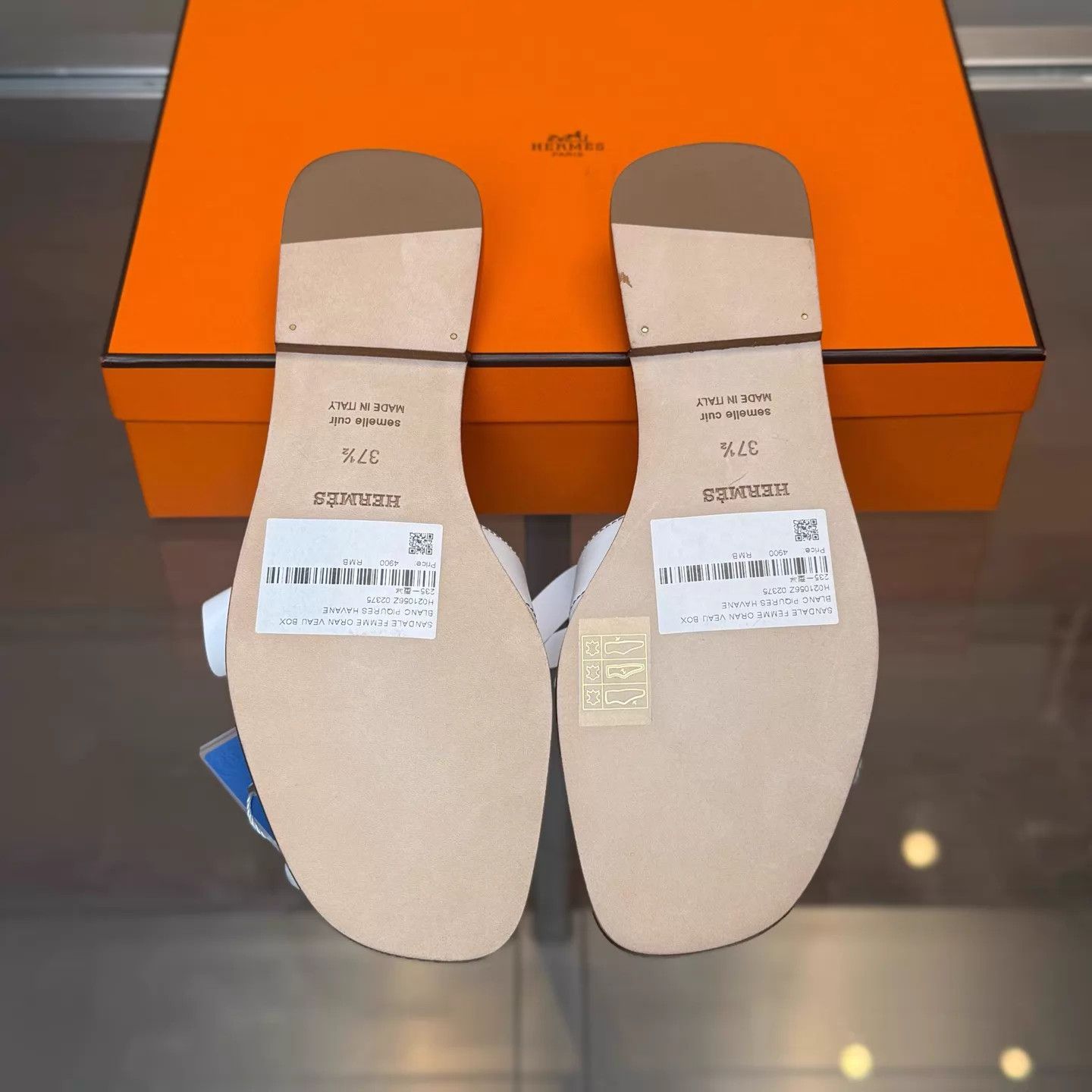 Hermes Hermes Oran White H Mule, 37.5, Unworn, Original Box Size US 7 / IT 37 - 7 Thumbnail