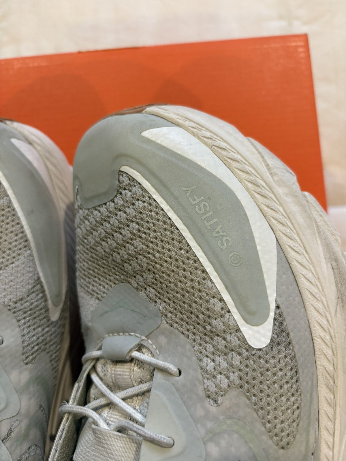 Hoka × Satisfy Satisfy Running Hoka One One Clifton LS Celadon Tint Size US 10 / EU 43 - 9 Thumbnail