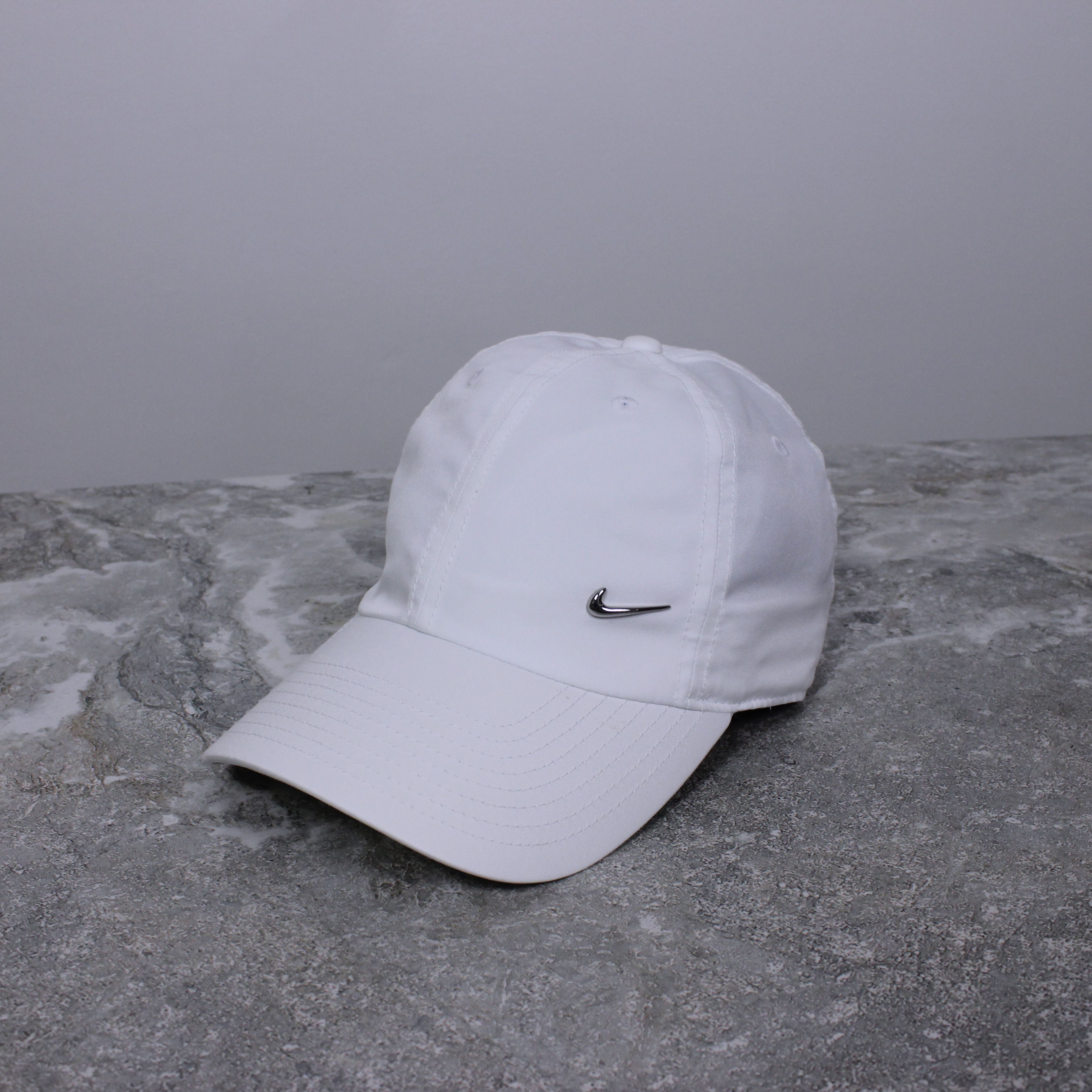 Nike Nike cap hat vintage metallic logo one size white Size ONE SIZE - 1 Thumbnail