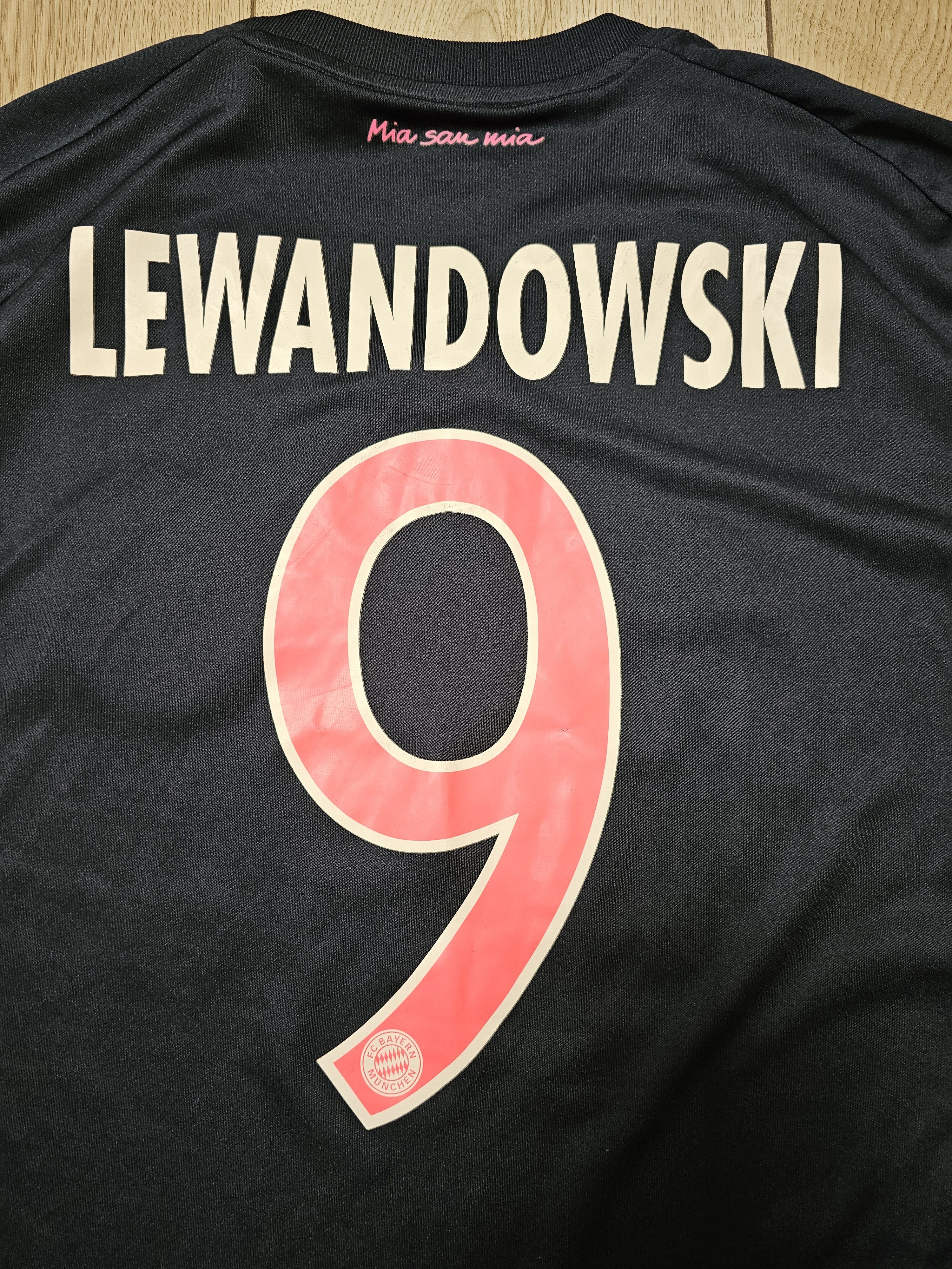 Adidas BAYERN MUNICH 2015 2016 THIRD LEWANDOWSKI FOOTBALL SOCCER Size US M / EU 48-50 / 2 - 5 Thumbnail
