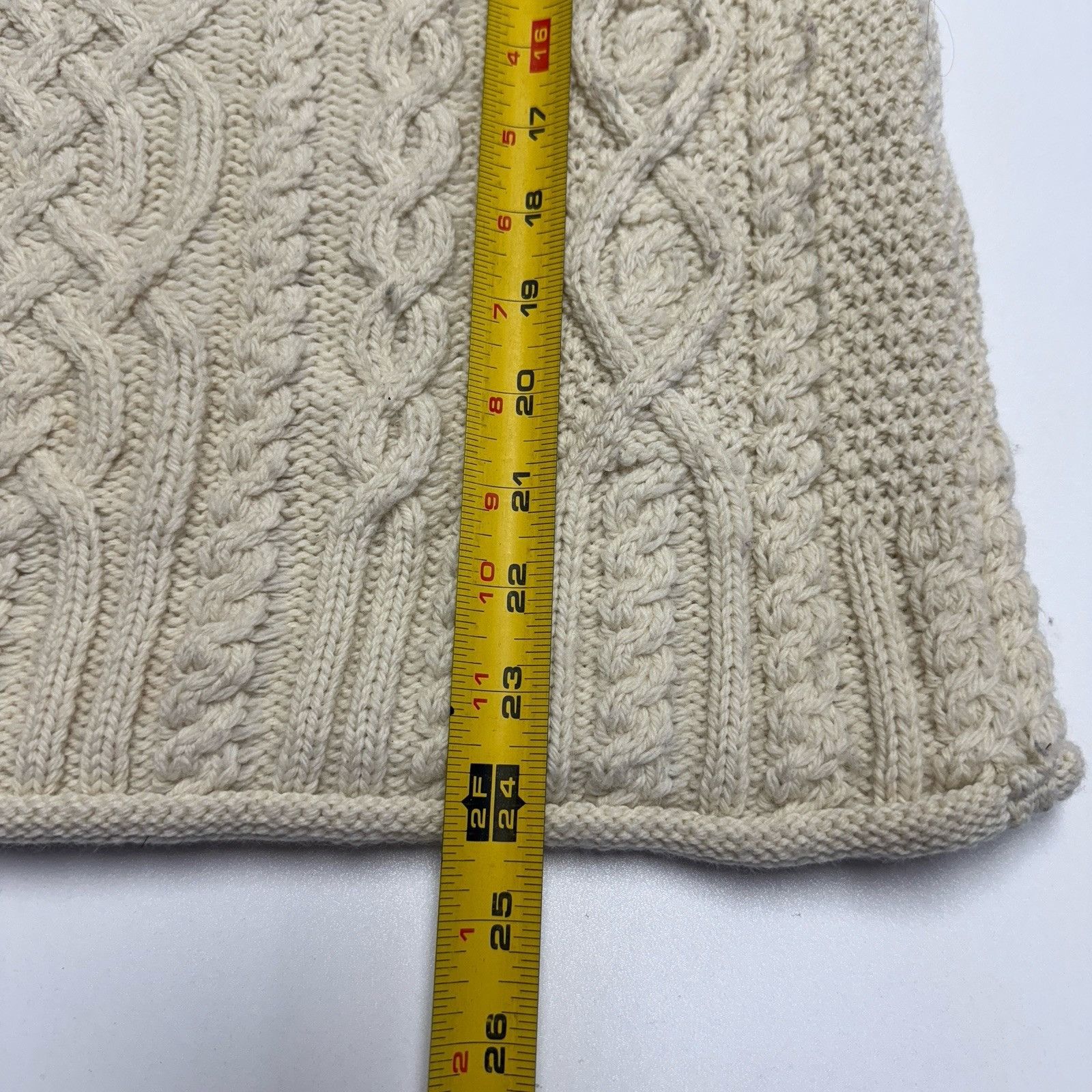 Aran Isles Knitwear Aran Crafts Ireland Wool Turtleneck Sweater Womens M Ivory Size M / US 6-8 / IT 42-44 - 9 Thumbnail