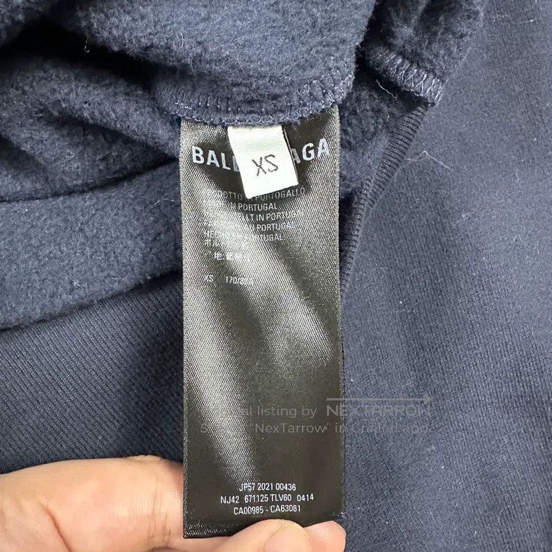 Balenciaga Balenciaga Manchester United Embroidery Logo Sweatshirt, S Size US XS / EU 42 / 0 - 5 Thumbnail