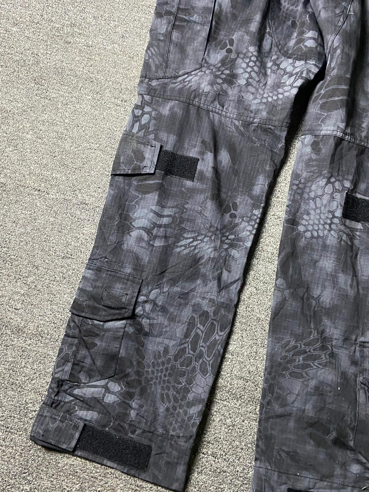Japanese Brand Emerson Gear Animal Printed Tactical Cargo Pants (160) Size US 35 - 5 Thumbnail