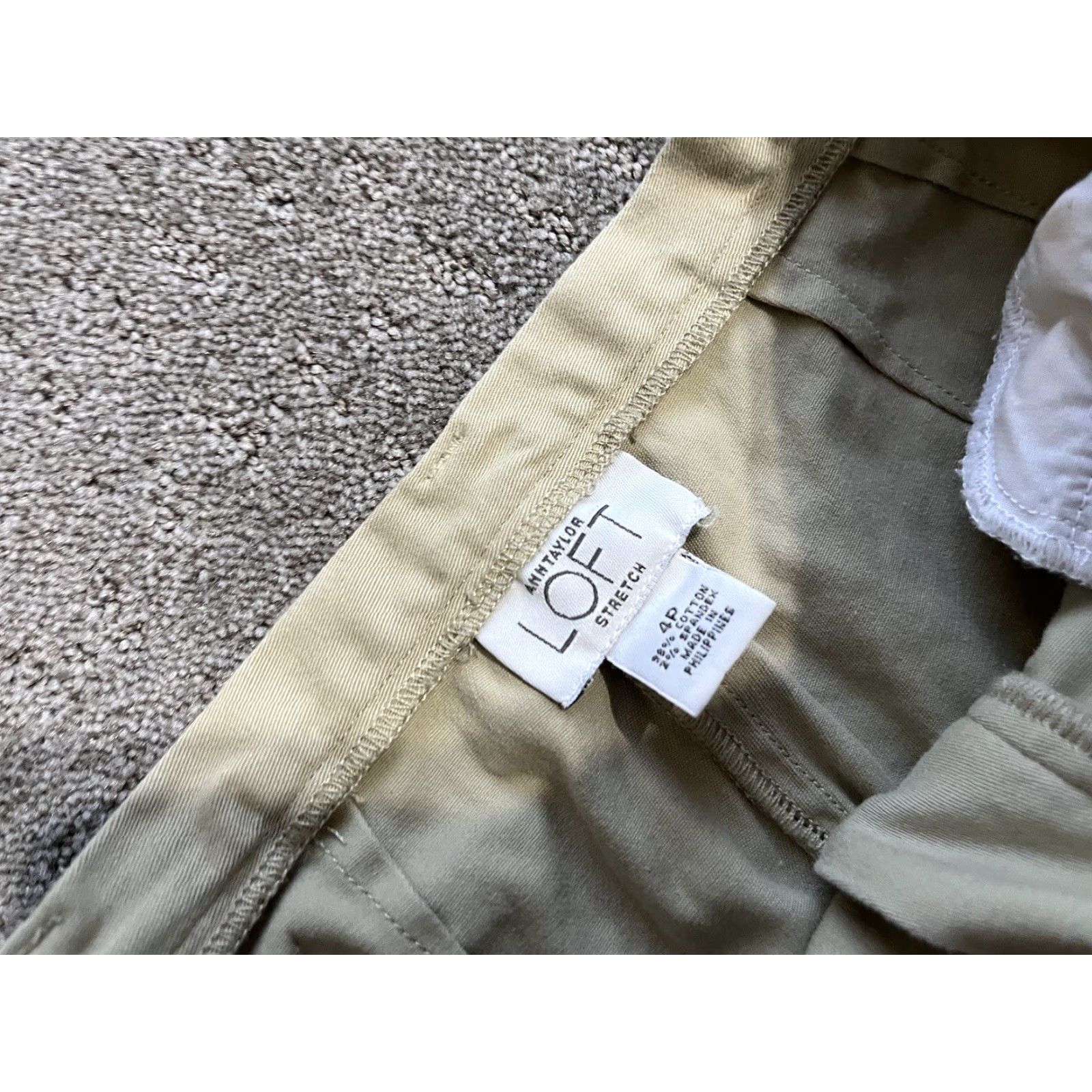 Loft VINTAGE LOFT Ann Taylor Pants 4P Petite Beige Twill 98% Cotton 2% Spandex Capri Straight Belt Loops Ankle Slits Women Size 27" / US 4 / IT 40 - 5 Thumbnail