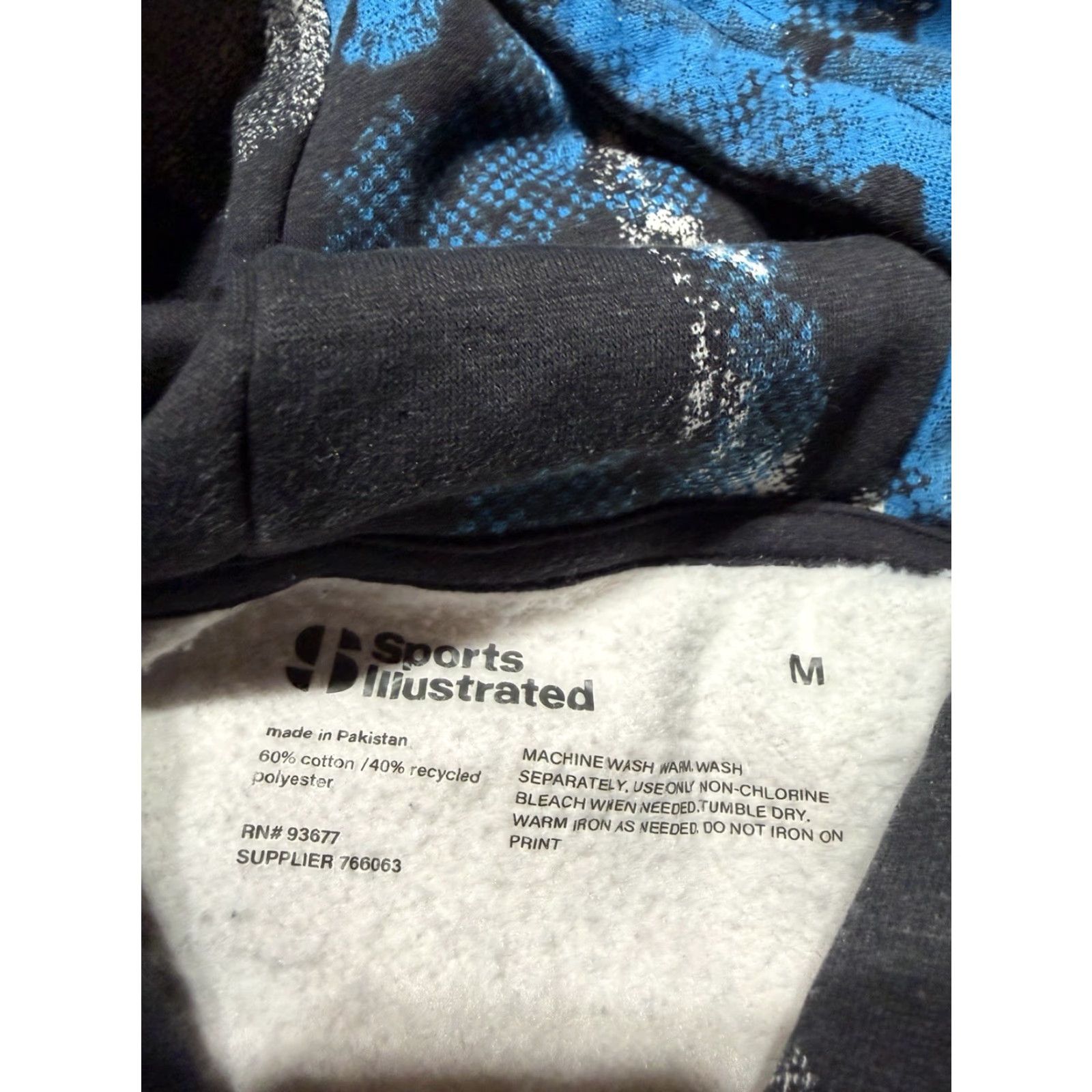 Vintage VINTAGE Sports Illustrated Hoodie Pullover Men M Blue Black & White Size US M / EU 48-50 / 2 - 3 Thumbnail