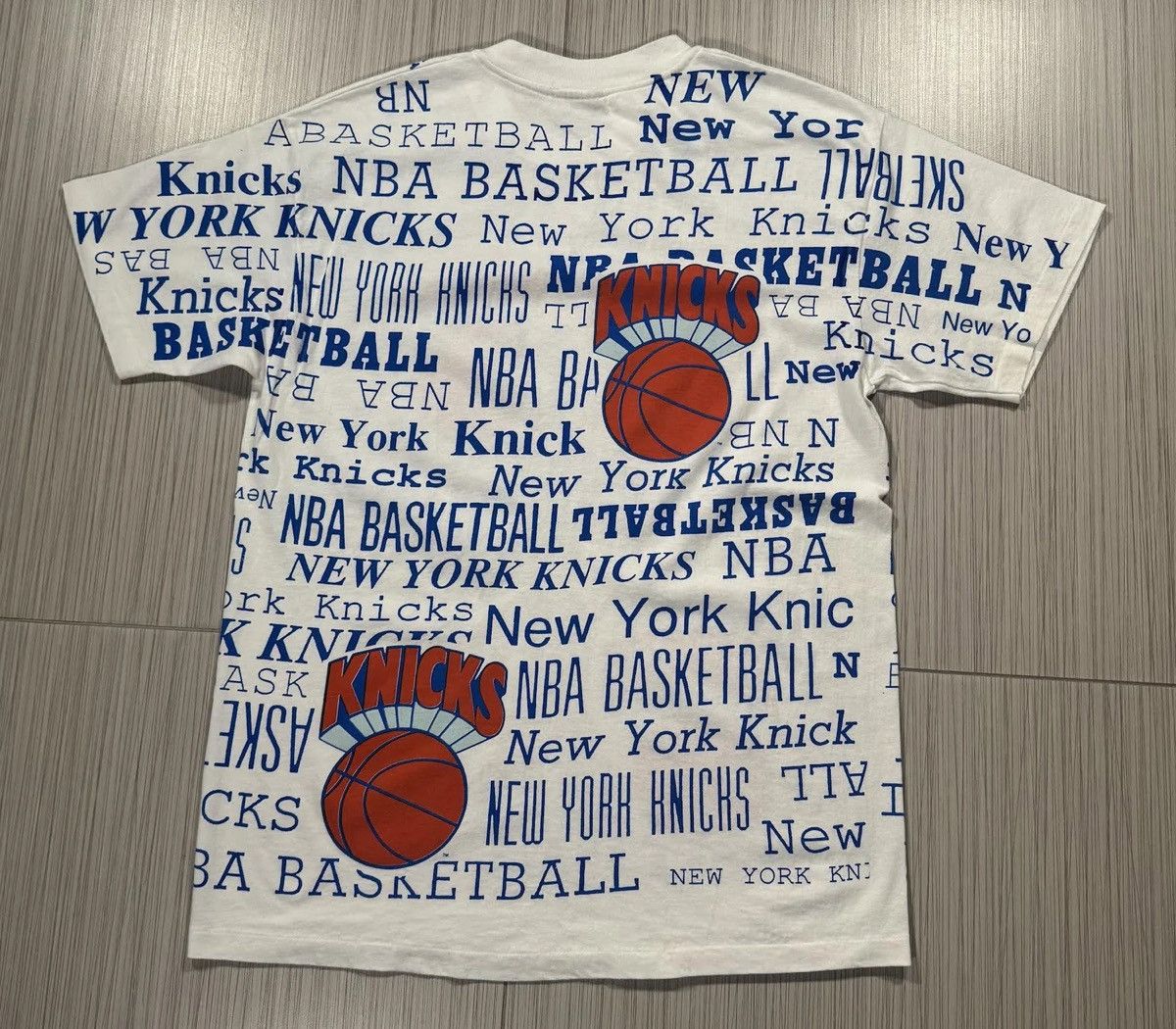 Champion Vintage Champion New York Knicks AOP T Shirt (Size L) Size US L / EU 52-54 / 3 - 3 Thumbnail