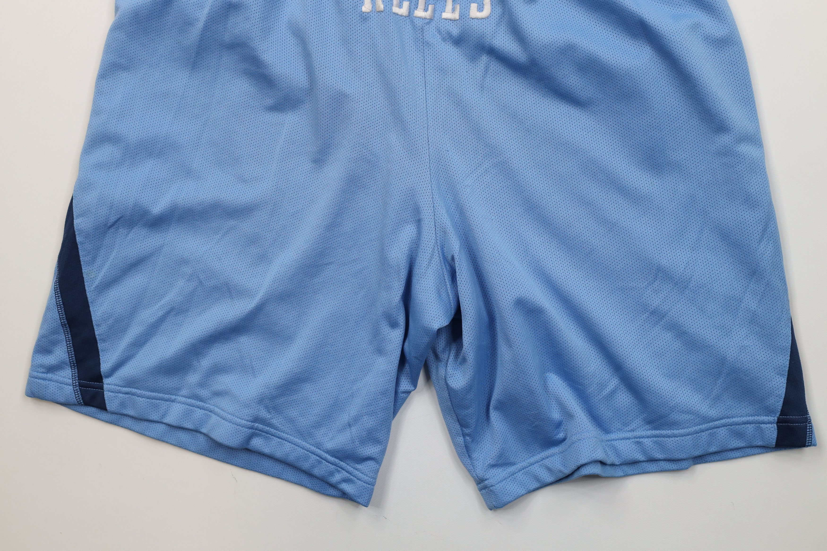 Nike Vintage Nike Mini Swoosh University of North Carolina Shorts Size US 34 / EU 50 - 12 Thumbnail
