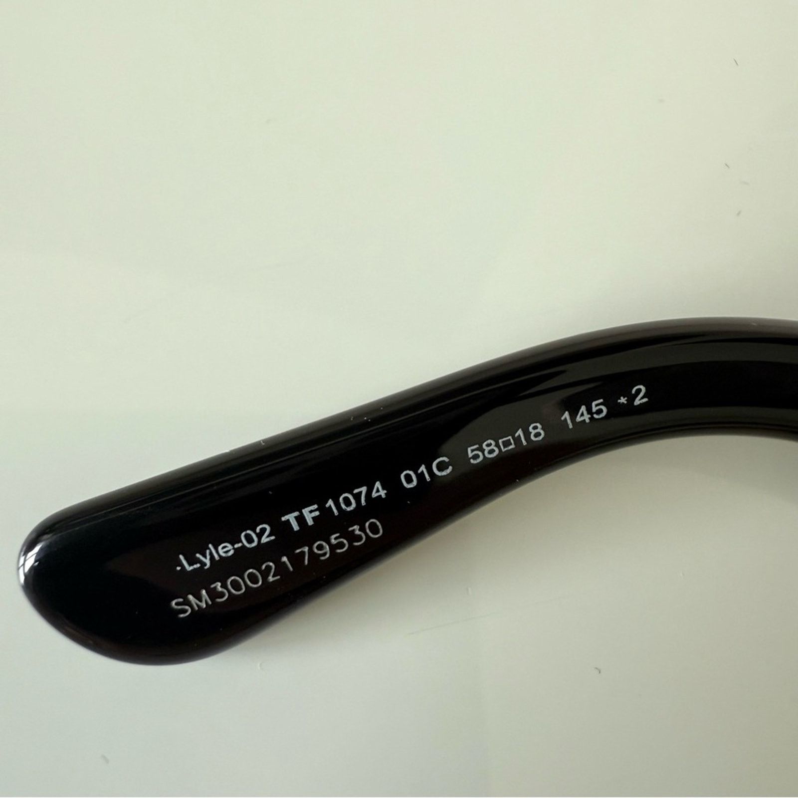 Tom Ford NEW!!! Tom Ford Lyle-02 TF1074 01C unisex sunglasses 580$ Size ONE SIZE - 7 Thumbnail