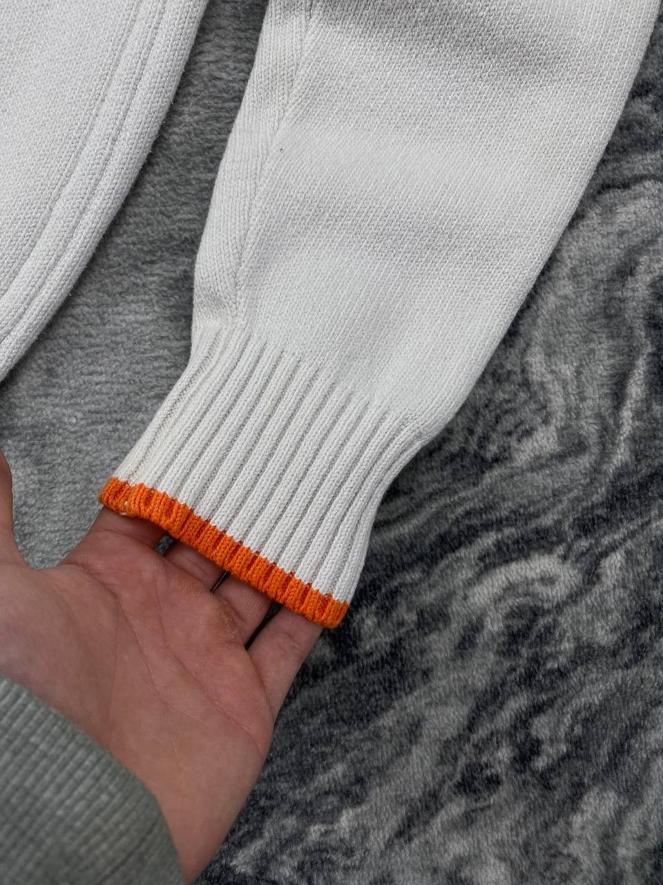 Versace Vintage Versace Sport Knit Sweater Big Logo Men Size M White Size US M / EU 48-50 / 2 - 4 Thumbnail