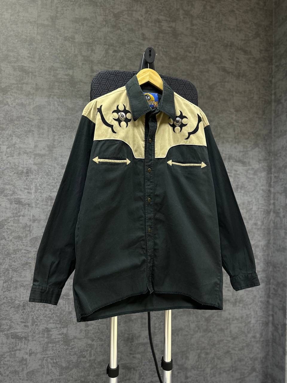 Cowboy Equipment × Vintage Vintage Cowboy Long Lobo Riders Black Shirt Size US L / EU 52-54 / 3 - 6 Thumbnail