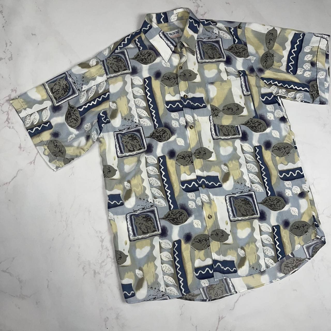 Vintage Vintage short sleeve valentine shirt, size XXL Size US XXL / EU 58 / 5 - 2 Thumbnail