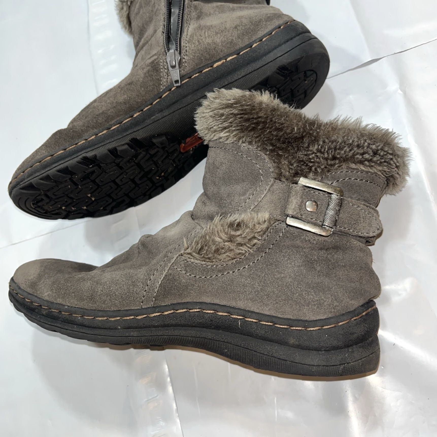 Vintage Baretraps Andrea Gray Suede Ankle Boots Zip Up Size 8.5M Lined Fur Buckle Strap Heel Low Womens Winter Leather Outsole Boots Size US 9 / IT 39 - 3 Thumbnail