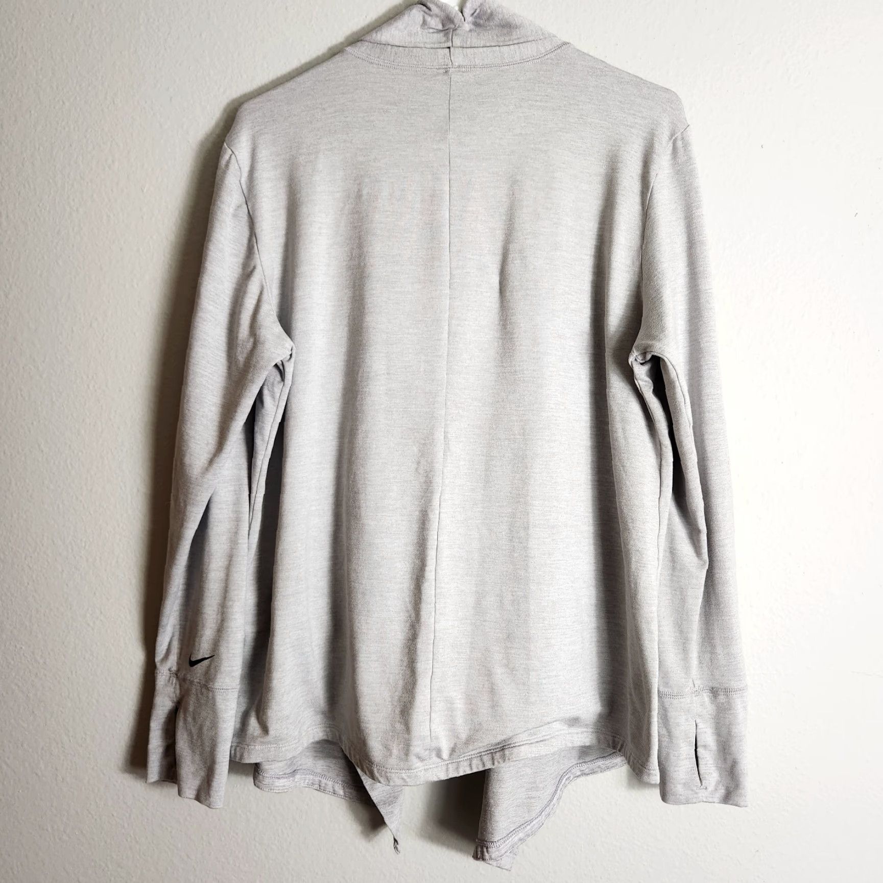 Nike Nike Womens Long Sleeve Open Yoga Top Atmosphere Grey CD3210-059 Size L Nike Dri-Fit Cardigan Casual Open Yoga Top Womens L Grey Size L / US 10 / IT 46 - 5 Thumbnail