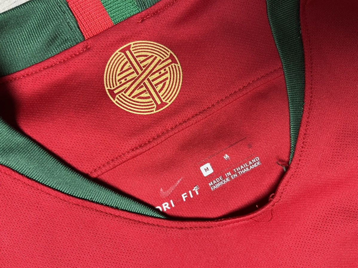 Nike PORTUGAL 2018 2019 HOME FOOTBALL SOCCER JERSEY NIKE SIZE M Size US M / EU 48-50 / 2 - 4 Thumbnail