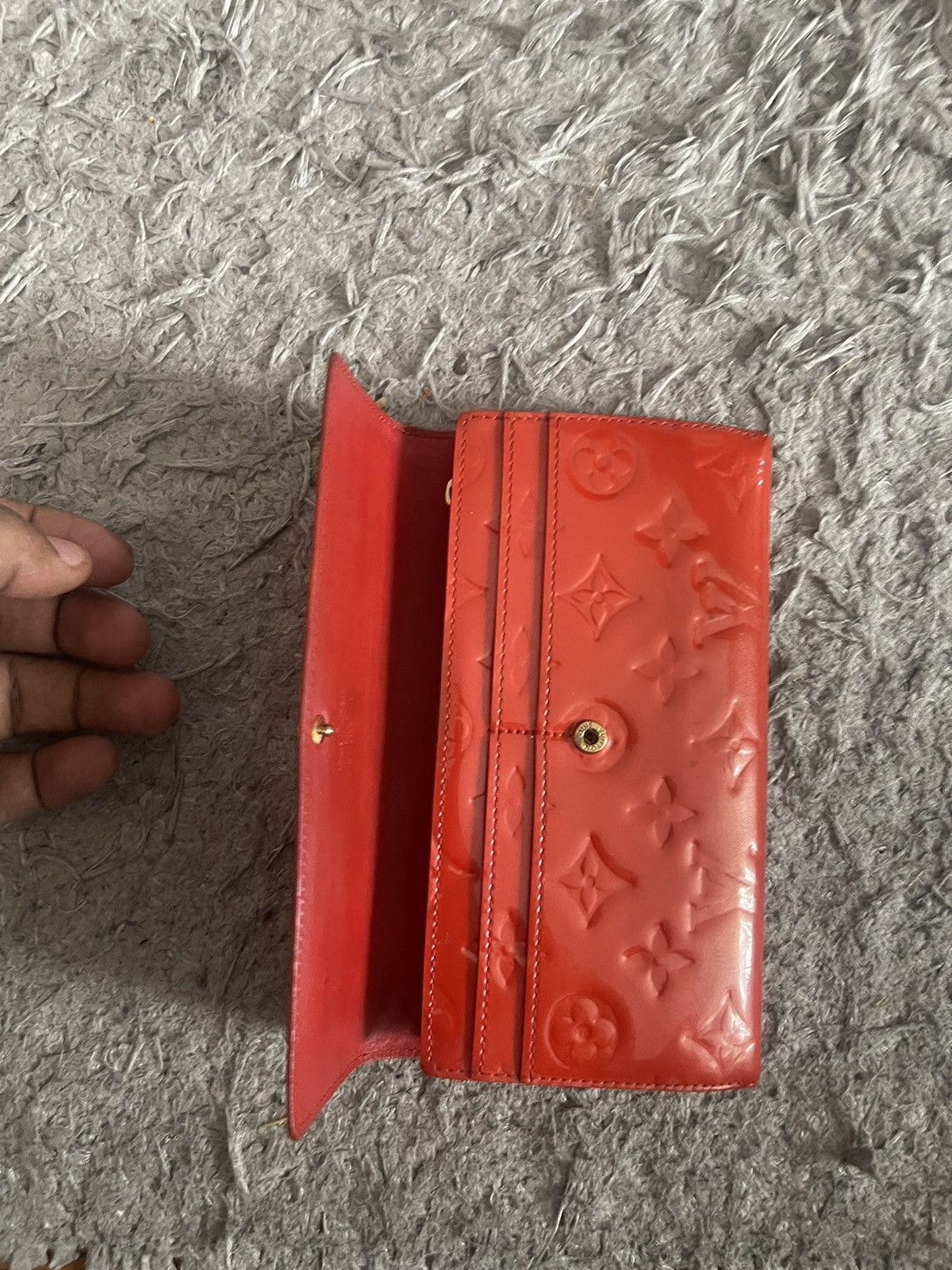 Louis Vuitton Louis Vuitton 2012 Monogram Vernis Sarah Wallet Size ONE SIZE - 6 Thumbnail