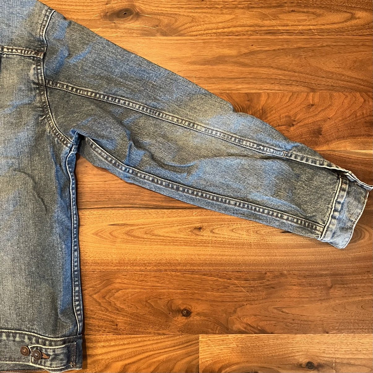 Levi's Vintage Clothing Vintage Levi's denim jacket from the late-80’s/early-90’s. Size US L / EU 52-54 / 3 - 5 Thumbnail