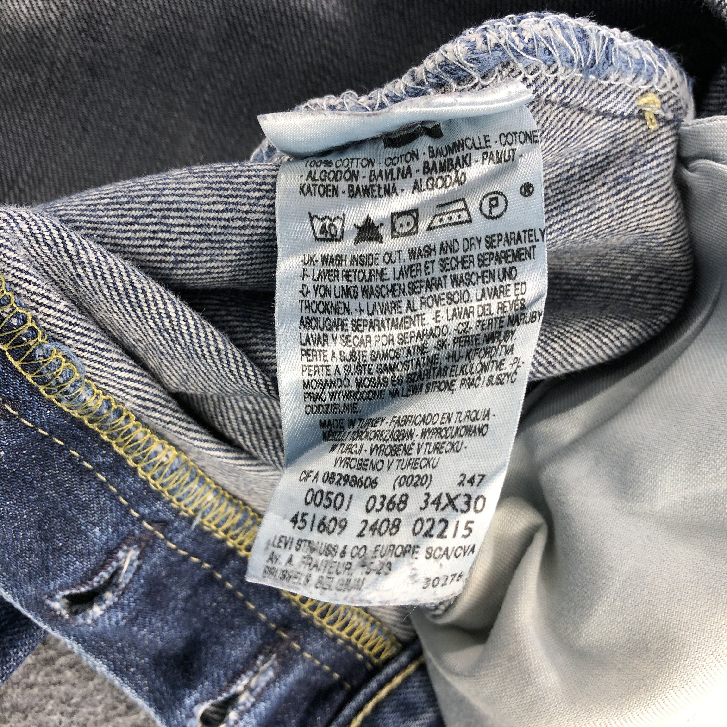 Levi's Vintage Distress Levis 501 Denim Jeans-JM957 Size US 35 - 10 Thumbnail
