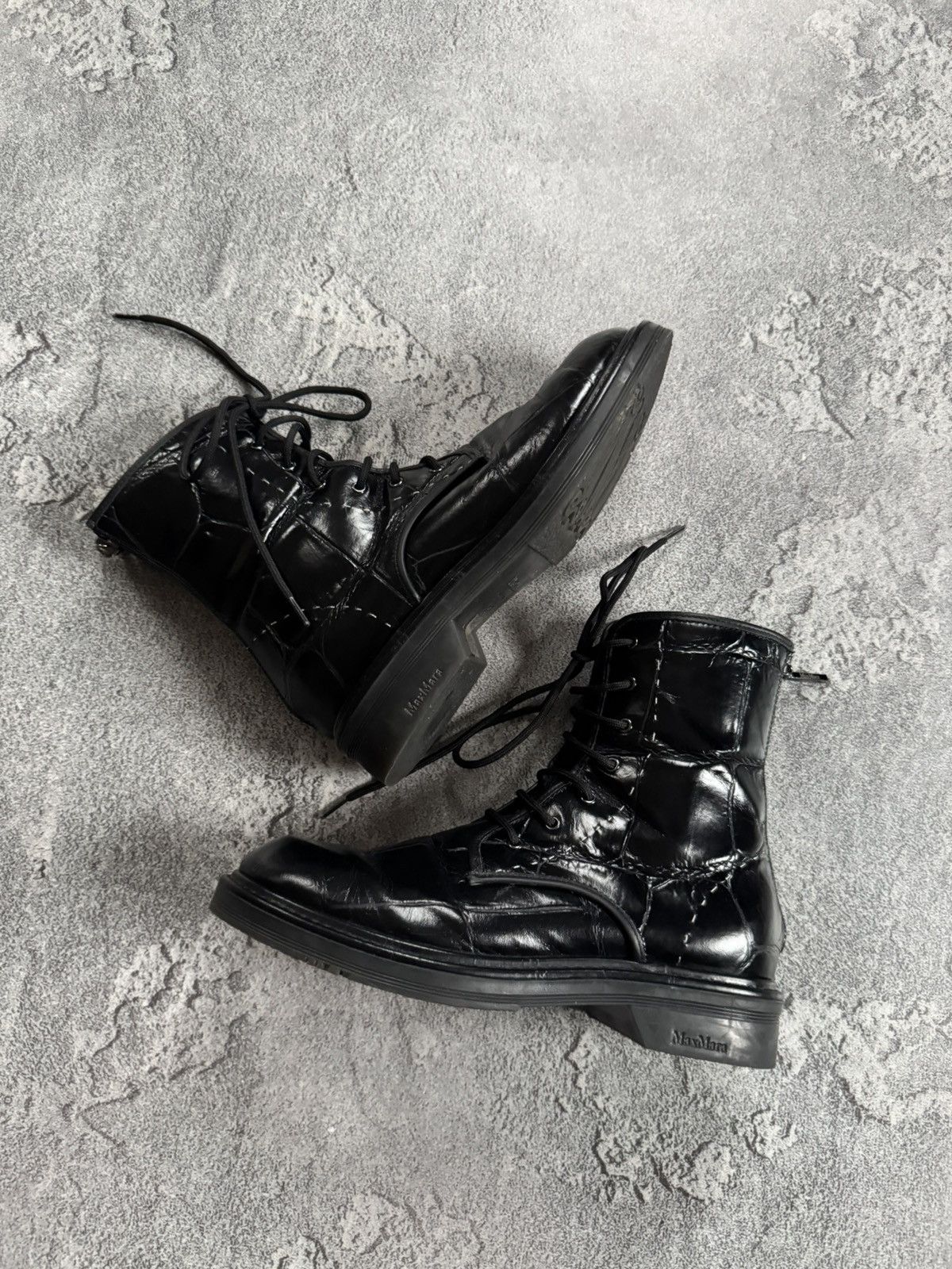Max Mara Max Mara 37size black varnished leather shoes boots casual Size US 7 / IT 37 - 2 Thumbnail