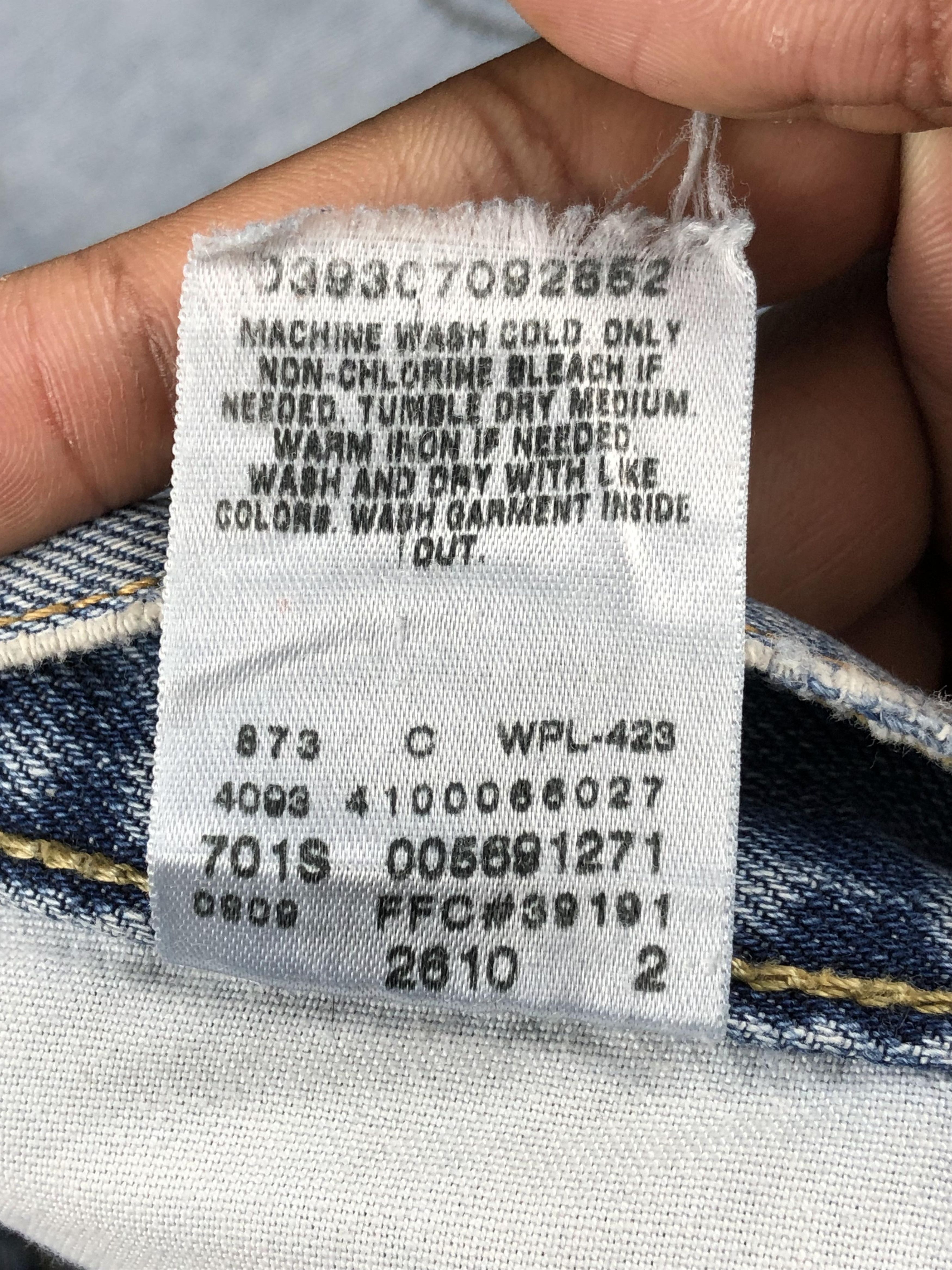 Vintage Disressed Levis 569 Light Wash Jeans DP2270
