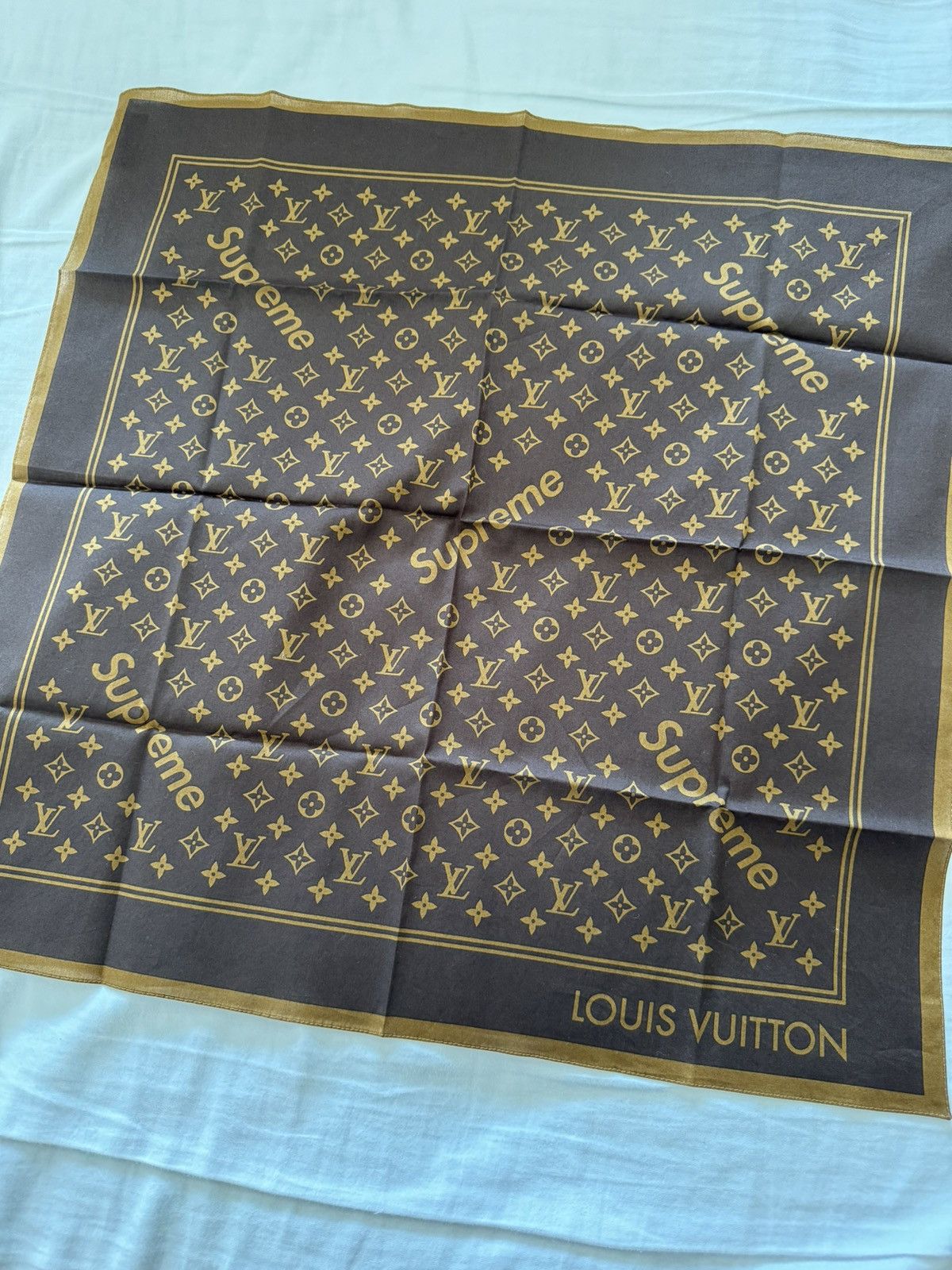 Pre-owned Louis Vuitton X Supreme Louis Vuitton Bandana - Brown - New
