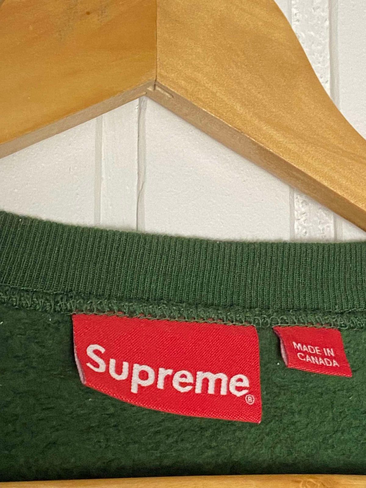 Supreme Supreme Small Box Crewneck Green Size S very good condition Size US S / EU 44-46 / 1 - 4 Thumbnail