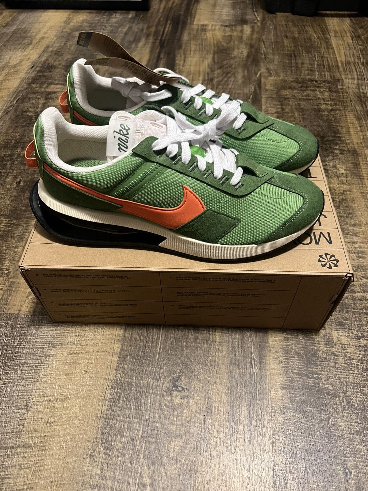 Nike Air Max Pre Day LX Chlorophyll Size US 10.5 / EU 43-44 - 3 Thumbnail