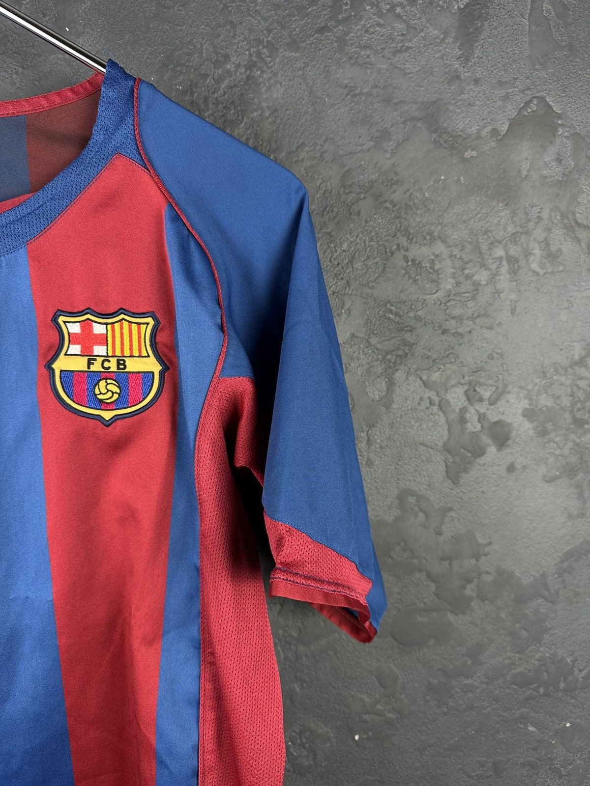 Vintage FC Barcelona LARSSON #7 2004 Jersey Home Shirt Size US S / EU 44-46 / 1 - 9 Thumbnail