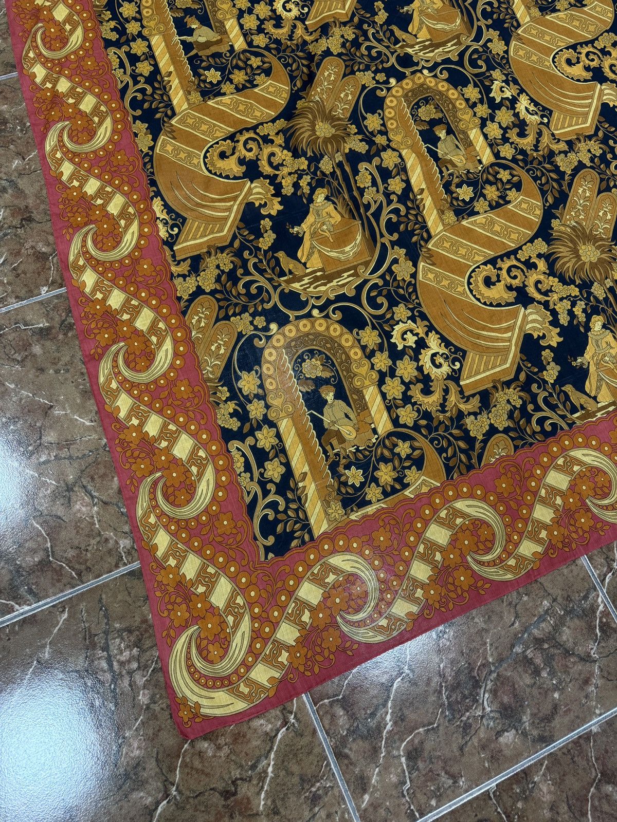 Salvatore Ferragamo 🇮🇹 Vintage 90s Salvatore Ferragamo Silk Scarf Baroque Italy Size ONE SIZE - 5 Thumbnail