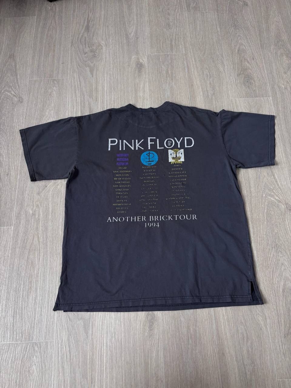 Pink Floyd Vintage Pink Floyd 1994 made in korea t shjrt Size US XL / EU 56 / 4 - 1 Thumbnail