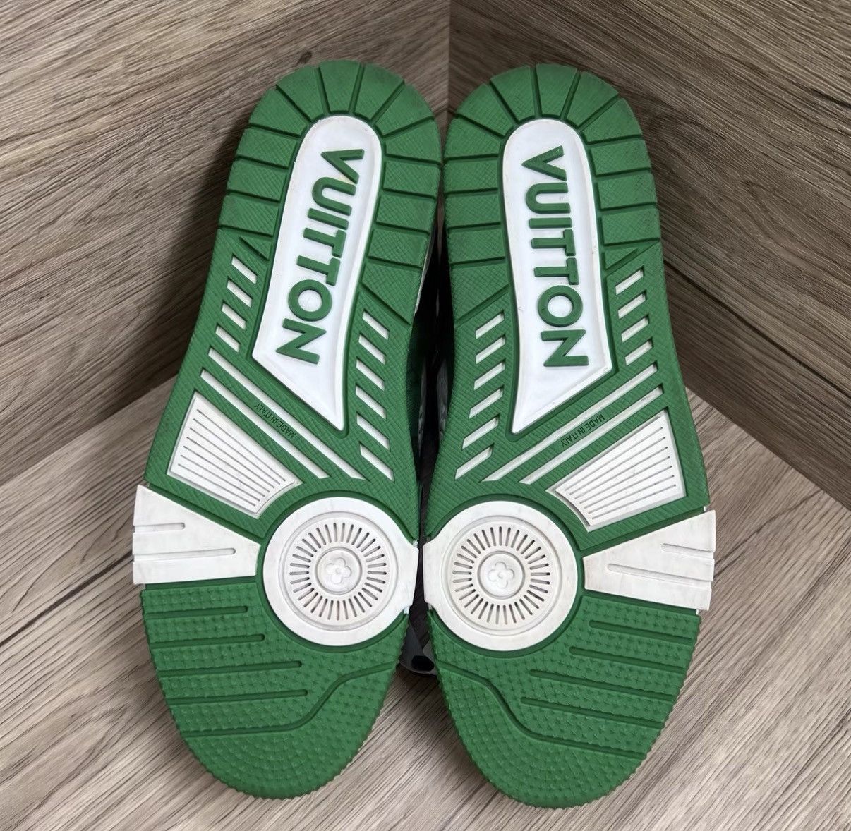 Louis Vuitton Louis Vuitton Trainer White & Green Denim Sneakers J41 Size US 8 / EU 41 - 5 Thumbnail