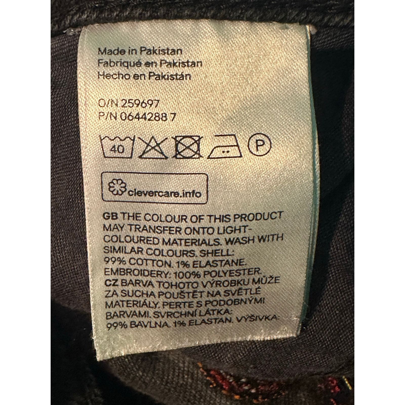 H&M H&M black floral embroidered high rise jeans size 4 Size 27" / US 4 / IT 40 - 4 Thumbnail