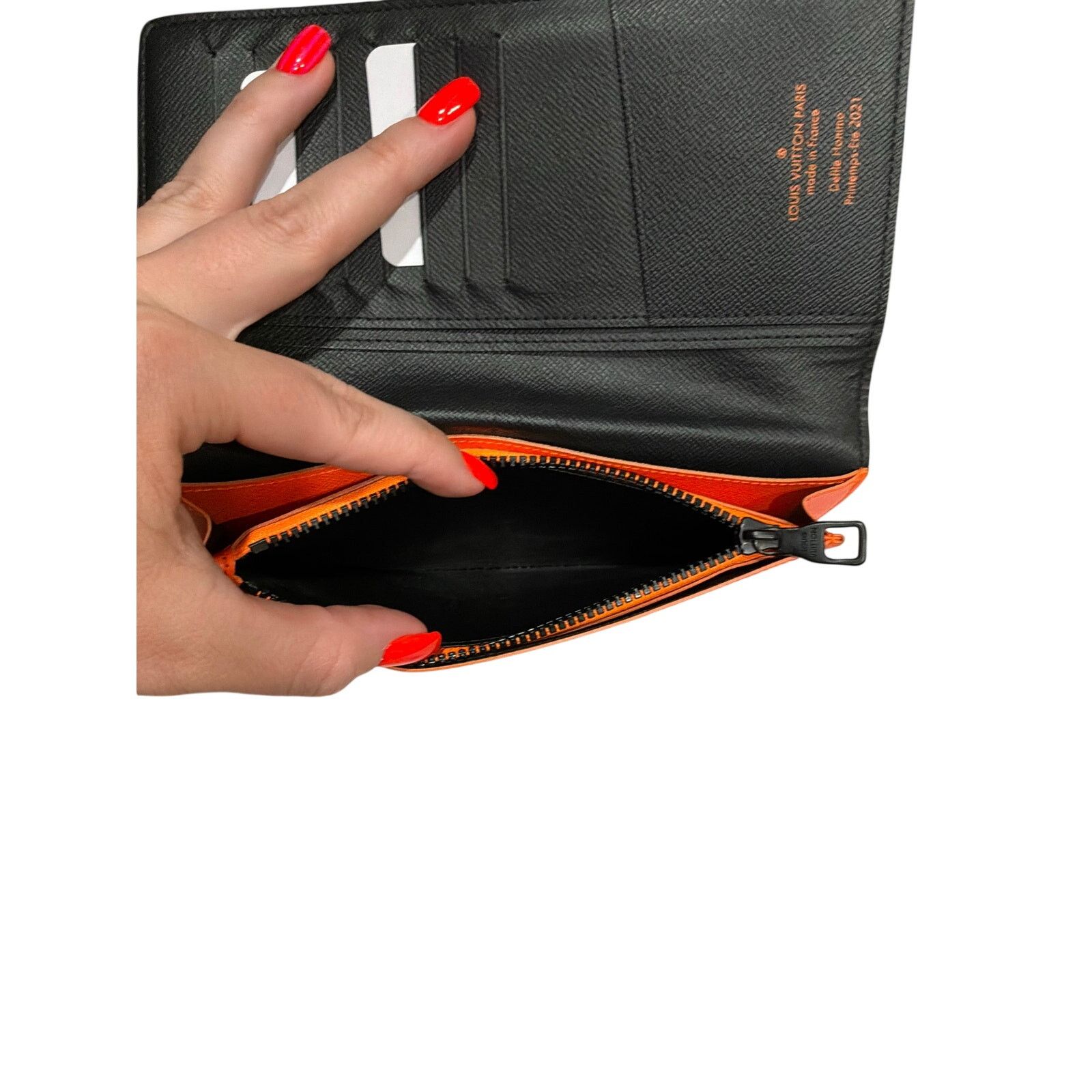Louis Vuitton Louis Vuitton Brazza Wallet LV Friends Virgil Abloh Zoooom Size ONE SIZE - 9 Thumbnail