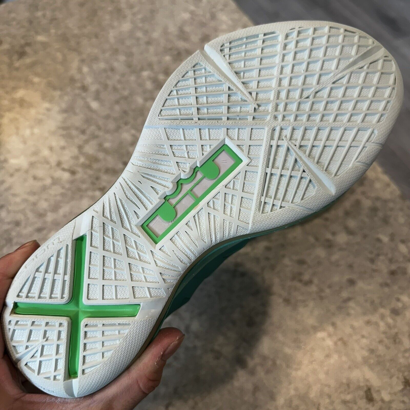 Nike Size 6.5Y Nike Lebron X Easter | Turquoise/Green | CLEAN! | Size US 6.5 / EU 39-40 - 11 Thumbnail