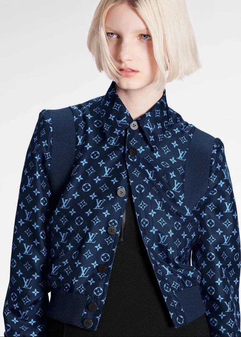 Louis Vuitton Louis Vuitton 22 dark blue logo full print mulberry silk l Size XXS / US 00 / IT 34 - 9 Thumbnail