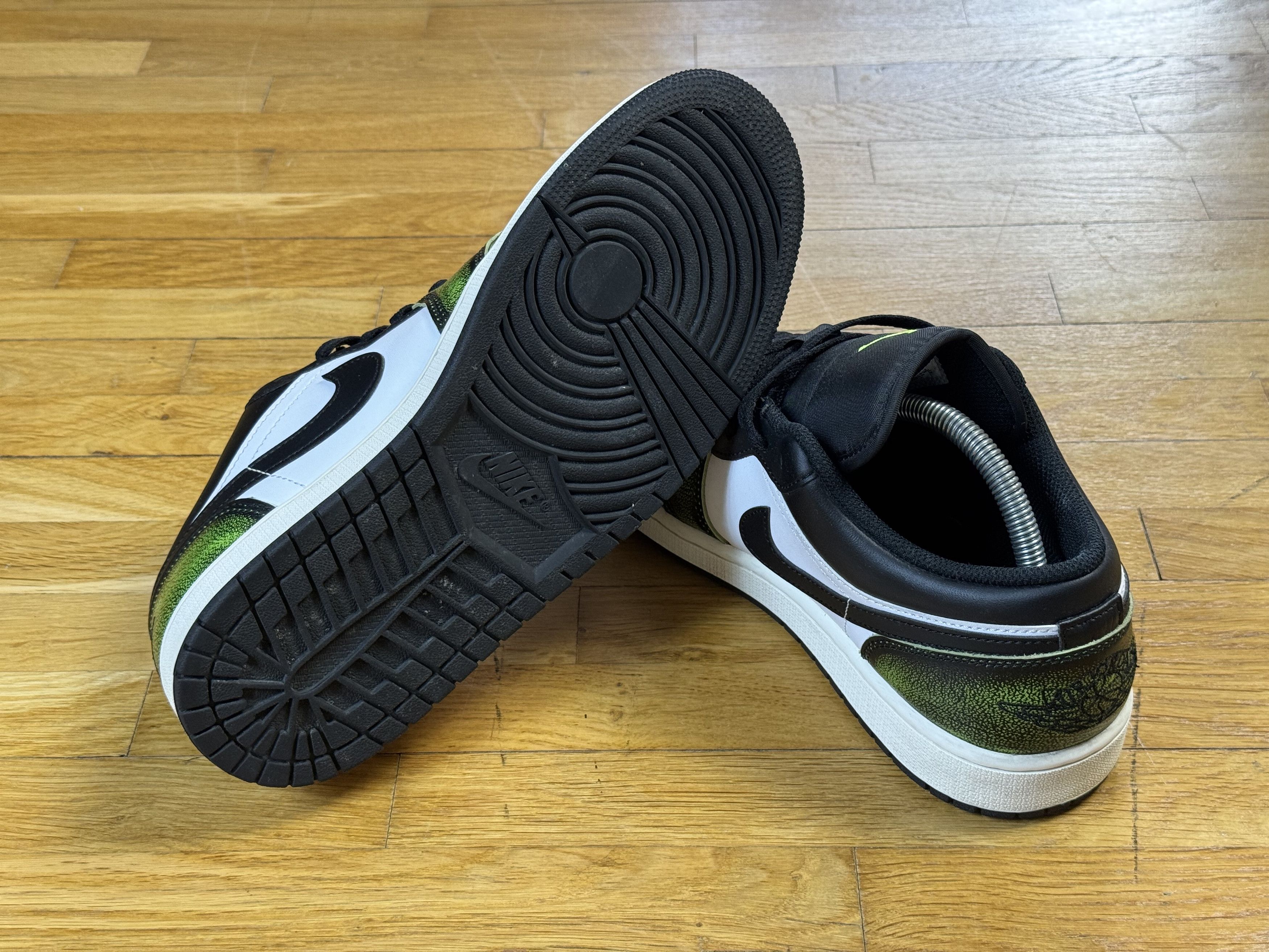 Nike Shoes NIKE AIR JORDAN 1 low electric green Size US 9 / EU 42 - 5 Thumbnail
