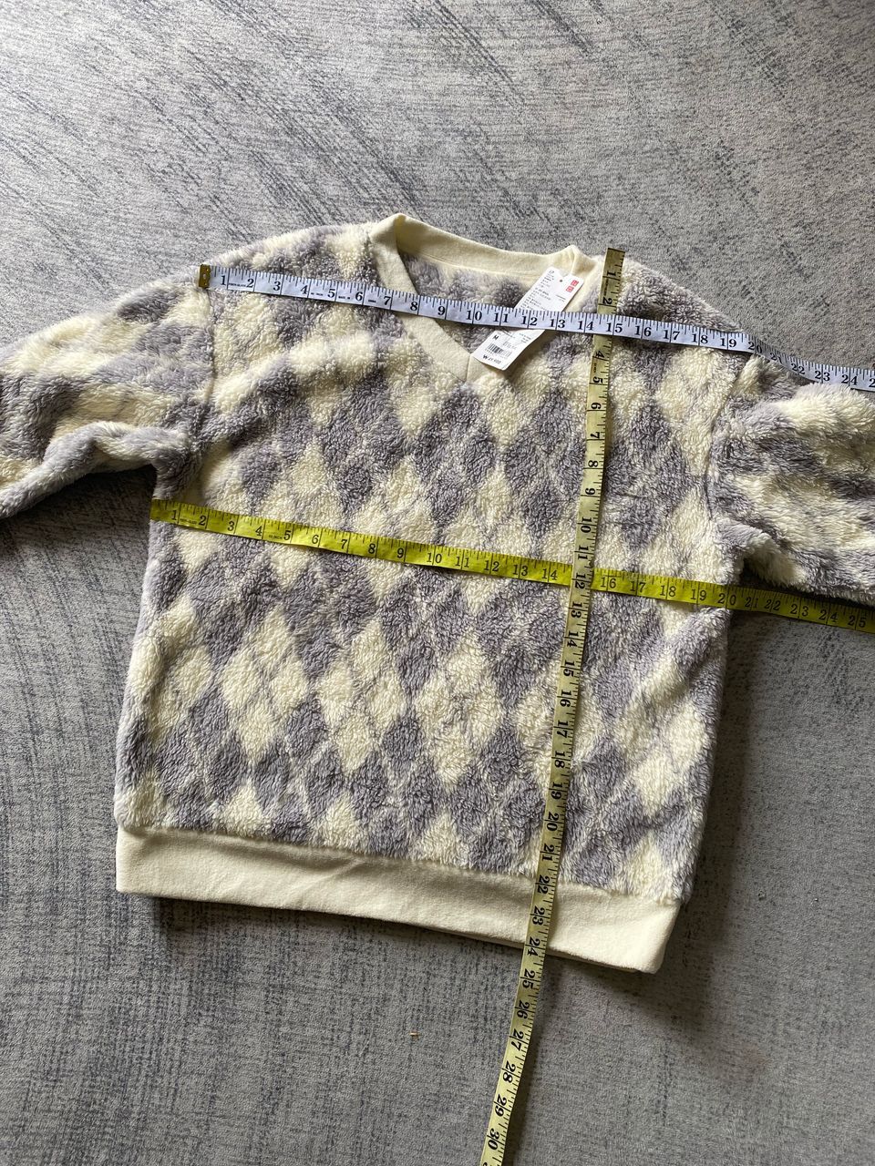 Uniqlo Uniqlo Fluffy Sherpa Fleece Pullover Size M / US 6-8 / IT 42-44 - 5 Thumbnail