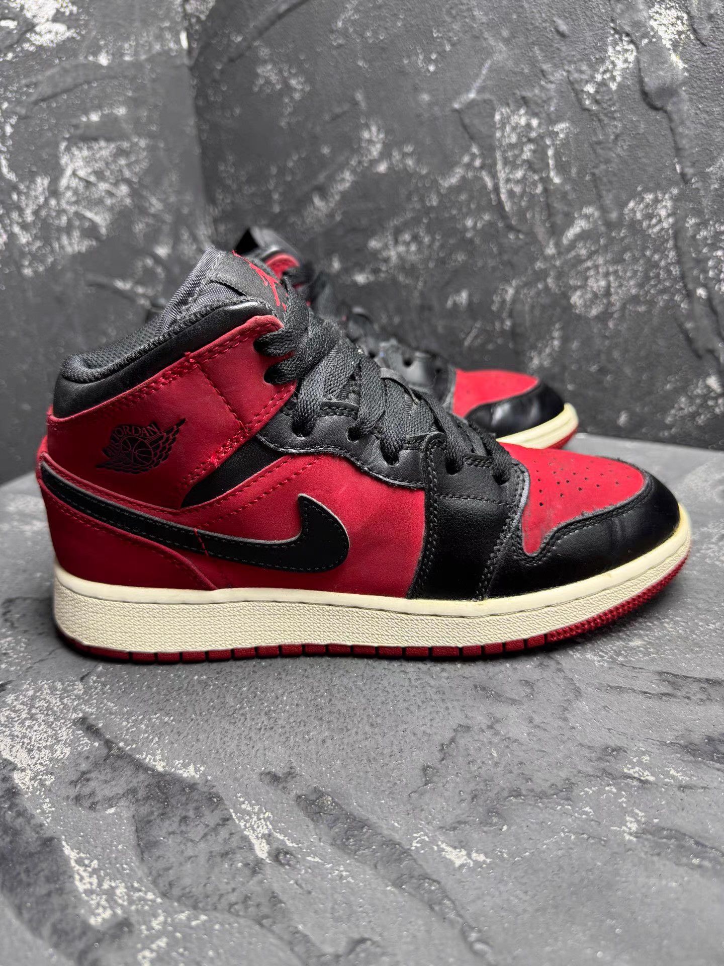 Nike Air Jordan 1 Mid Black & Red Q10 Size US 6.5 / IT 36.5 - 5 Thumbnail