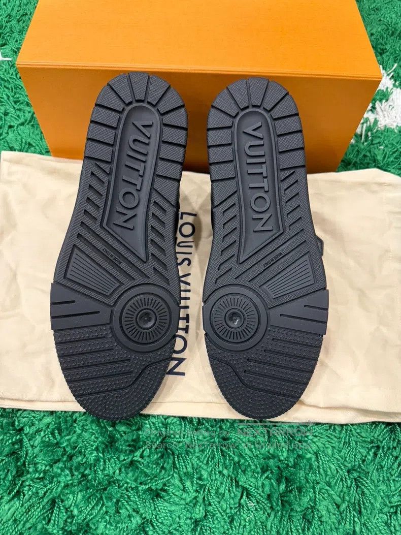 Louis Vuitton Louis Vuitton Trainer X nigo Fw25 cowhide shoes Size US 8 / EU 41 - 5 Thumbnail
