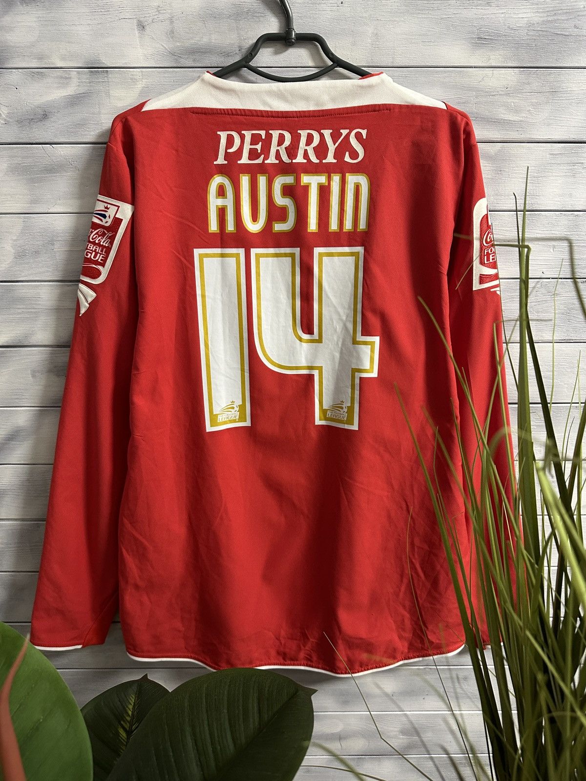 Vintage Rare Vintage Long-Sleeve Jako Barnsley Perrys Austin Size US L / EU 52-54 / 3 - 8 Thumbnail