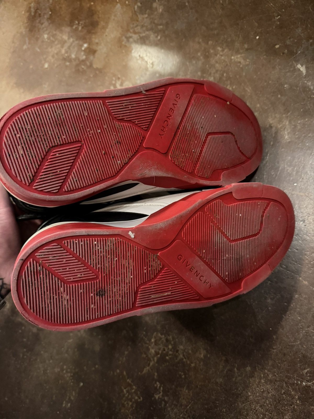 Givenchy (RARE) Givenchy Tyson Star Studded Sneakers Size US 8 / EU 41 - 9 Thumbnail