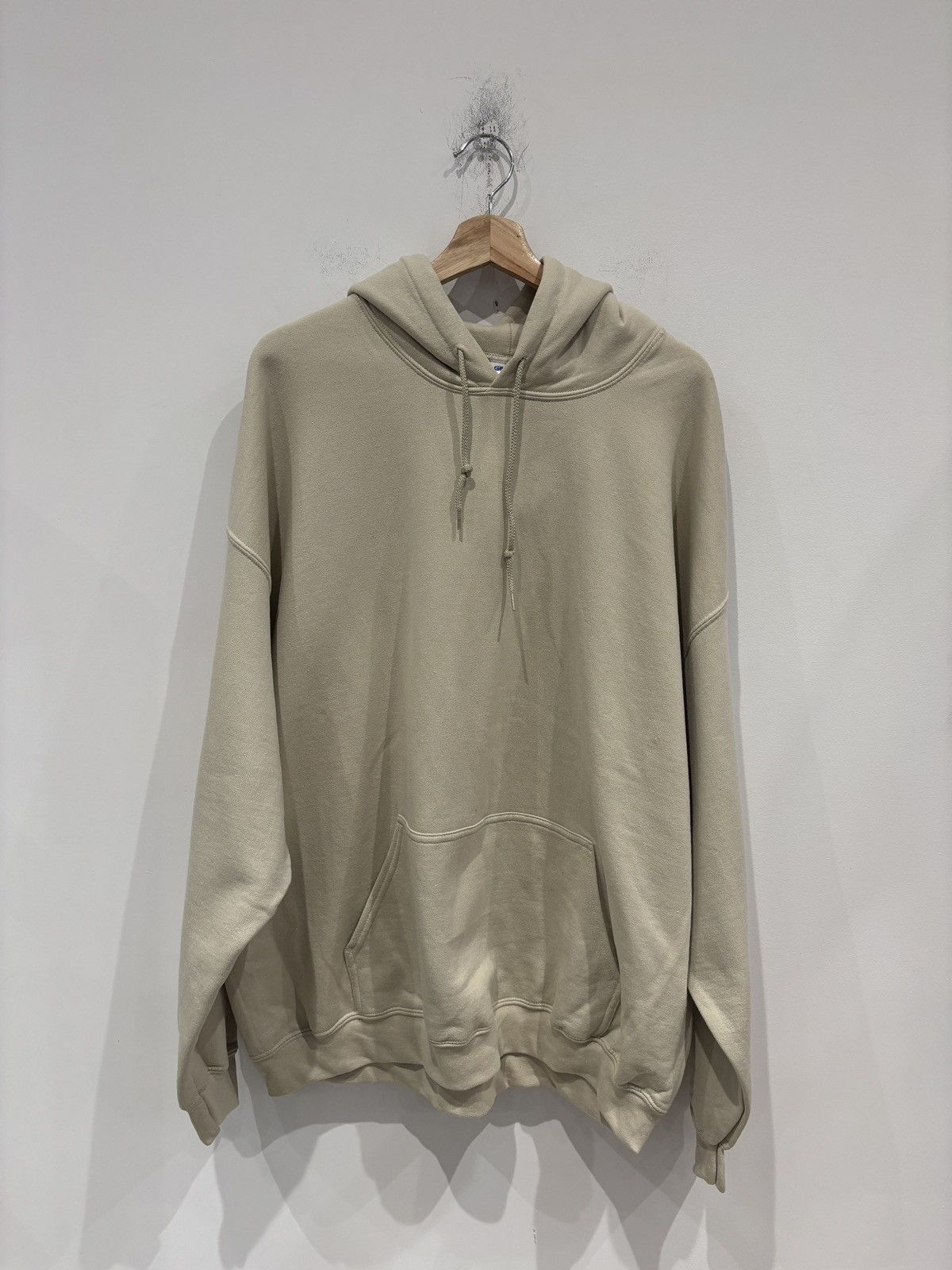 Kanye West Kanye West Saint Pablo Wolves Hoodie Sand Size: XXL Size US XXL / EU 58 / 5 - 1 Thumbnail