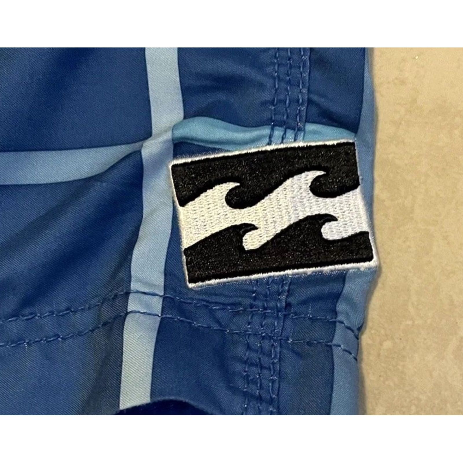 Quiksilver VINTAGE Billabong Board Shorts 36 Men Blue Beach Surf 90s Y2K Quiksilver Gotcha Ocean Pacific TC Ripcurl Style: Board Shorts Size US 36 / EU 52 - 3 Thumbnail