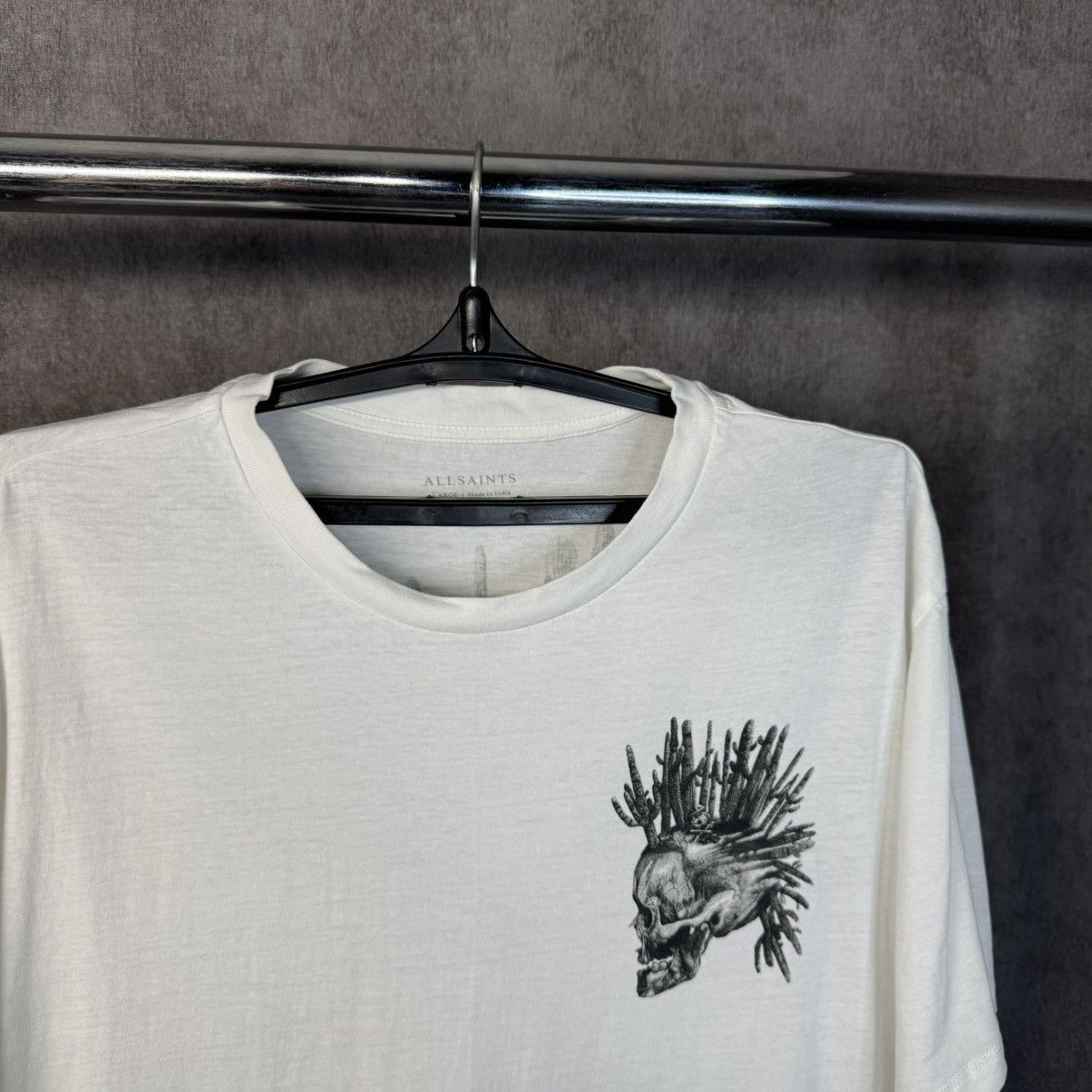 Allsaints Allsaints t-shirt big logo skull rare Size US L / EU 52-54 / 3 - 4 Thumbnail
