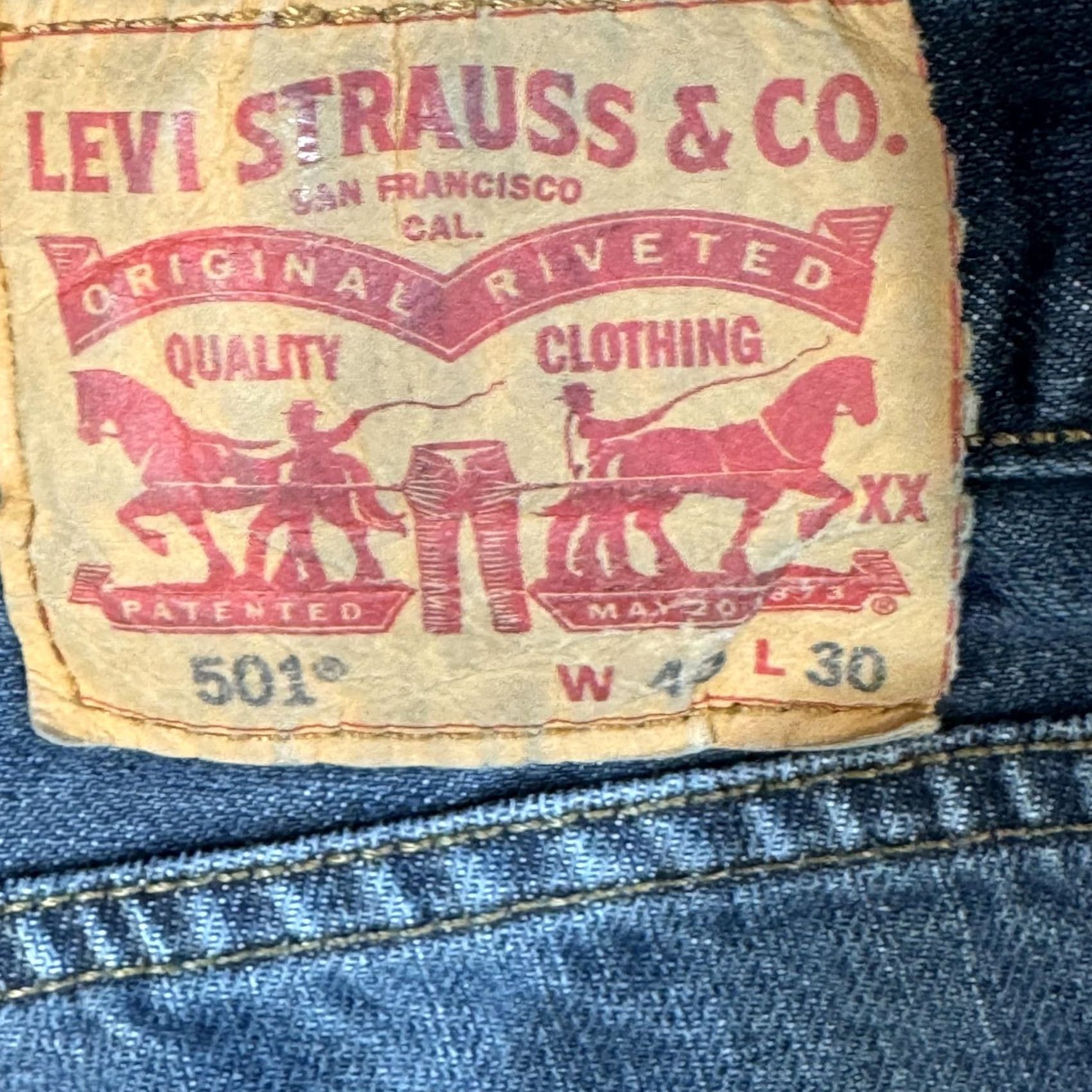 Levi's Levi's 501 Jeans Mens 40x30 Blue Distressed Button Fly Whiskered Denim Pants Jeans Mens 40x30 Blue Distressed Button Fly Whiskered Denim Pants Size US 40 / EU 56 - 6 Thumbnail