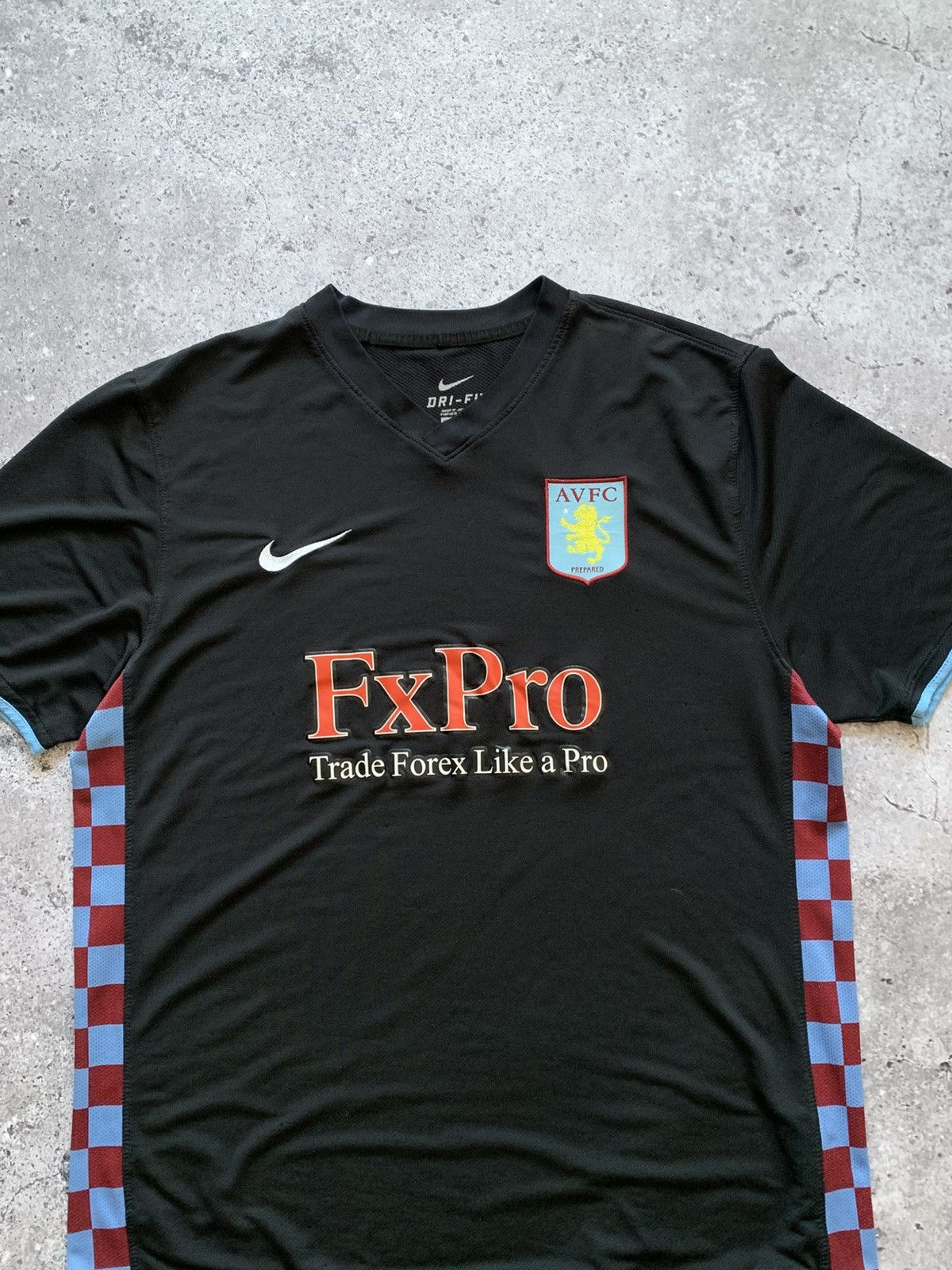 Nike 🔥NIKE ASTON VILLA 2010 2011 AWAY SOCCER JERSEY SHIRT Size US XL / EU 56 / 4 - 3 Thumbnail