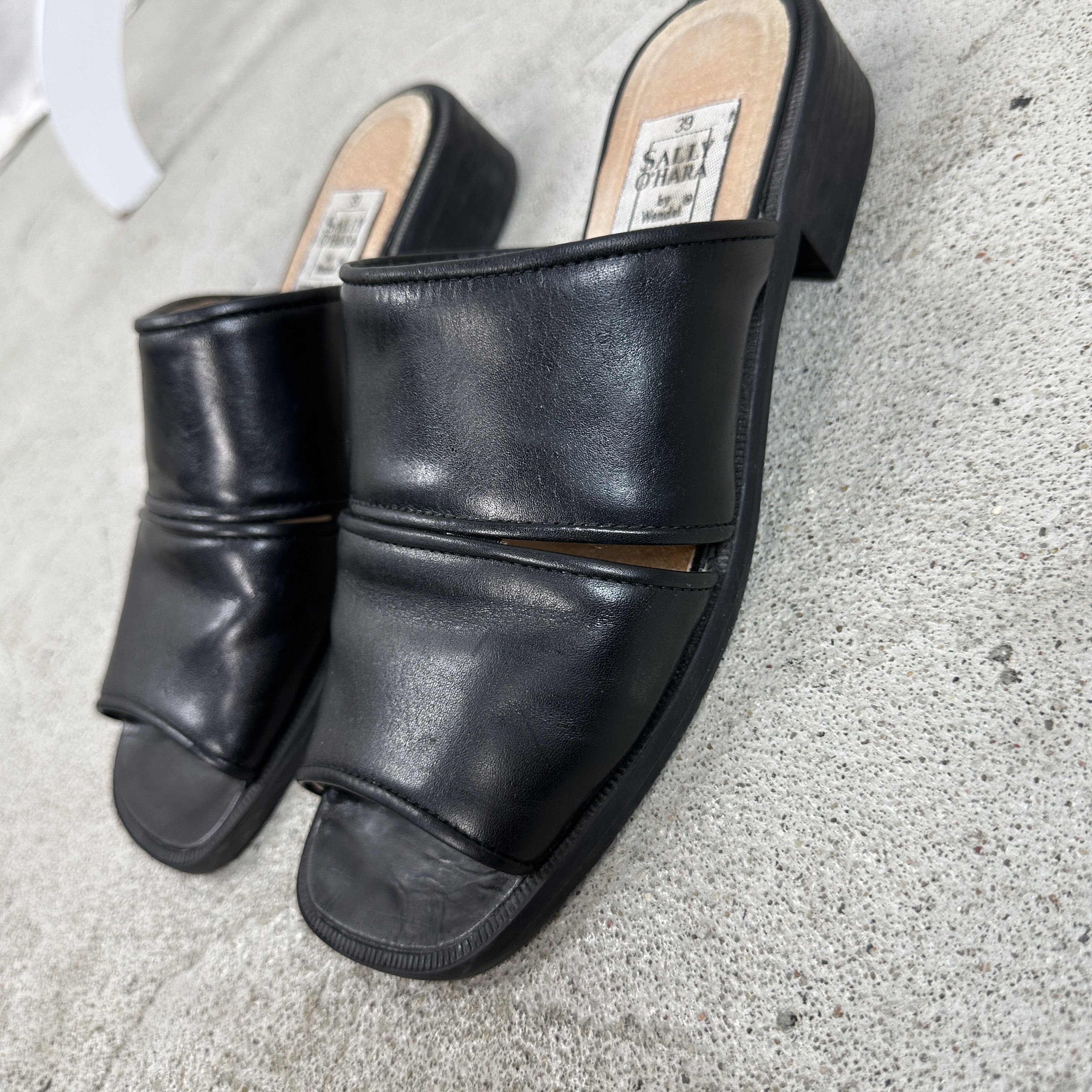 Vintage Vintage Avant Garde Opium Cut Out Leather Mules 00s Size US 8 / IT 38 - 10 Thumbnail