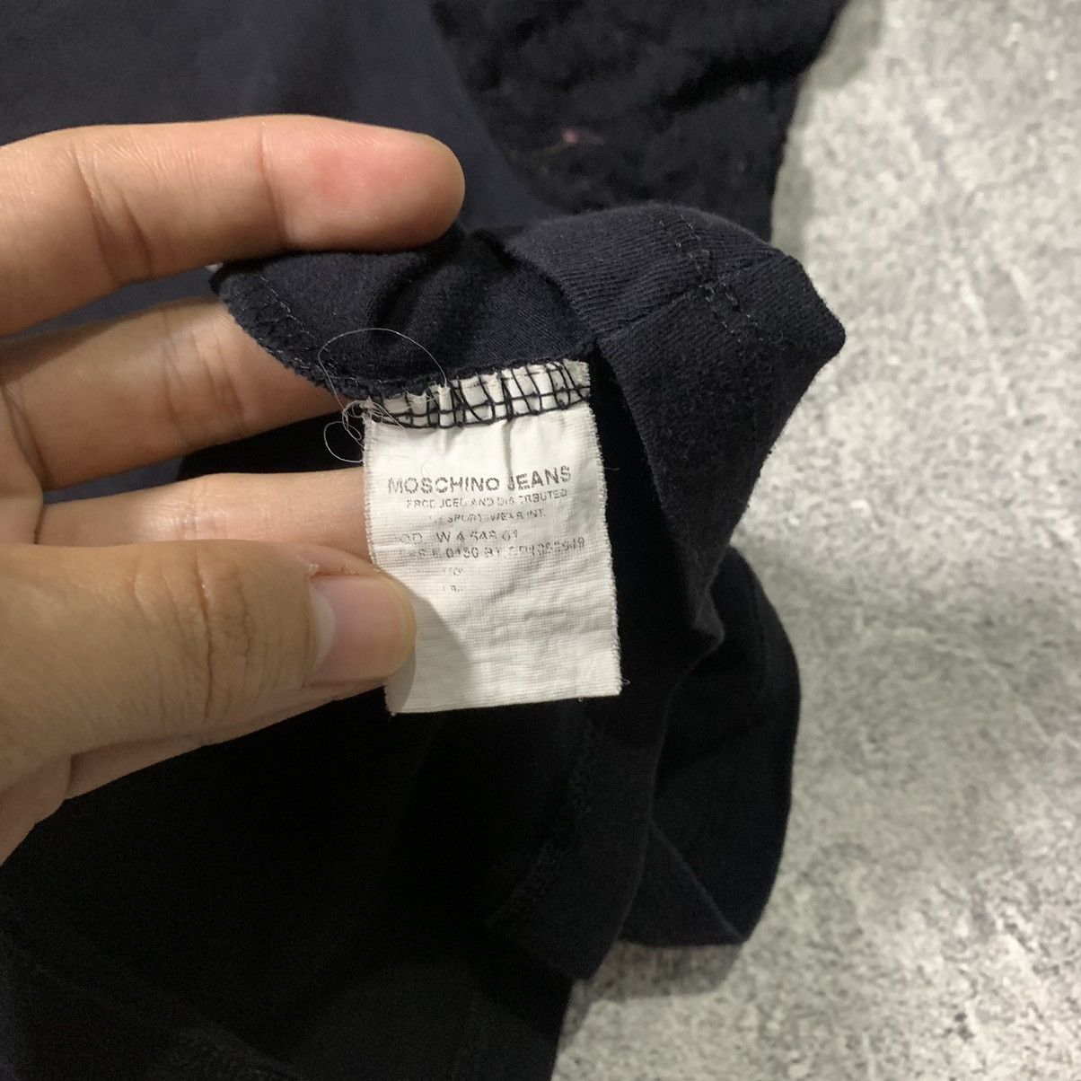 Moschino MOSCHINO TSHIRT Size S / US 4 / IT 40 - 6 Thumbnail