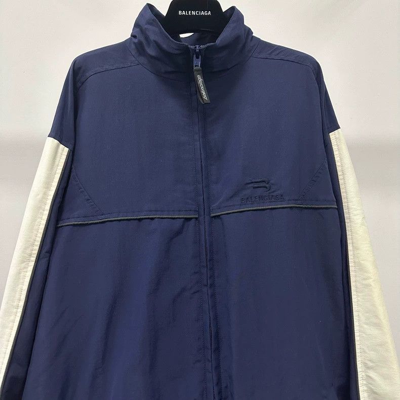Balenciaga Balenciaga FW21 SportyB One-Piece Jacket with Embroidered L Size US XS / EU 42 / 0 - 3 Thumbnail